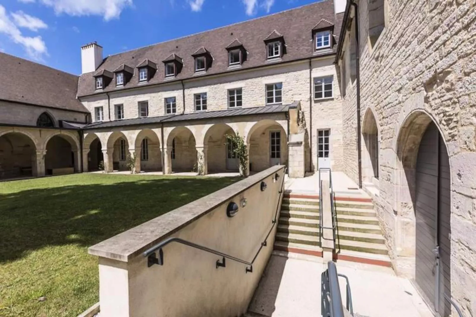 Appart'hôtel Odalys Les Cordeliers-Image-tags.