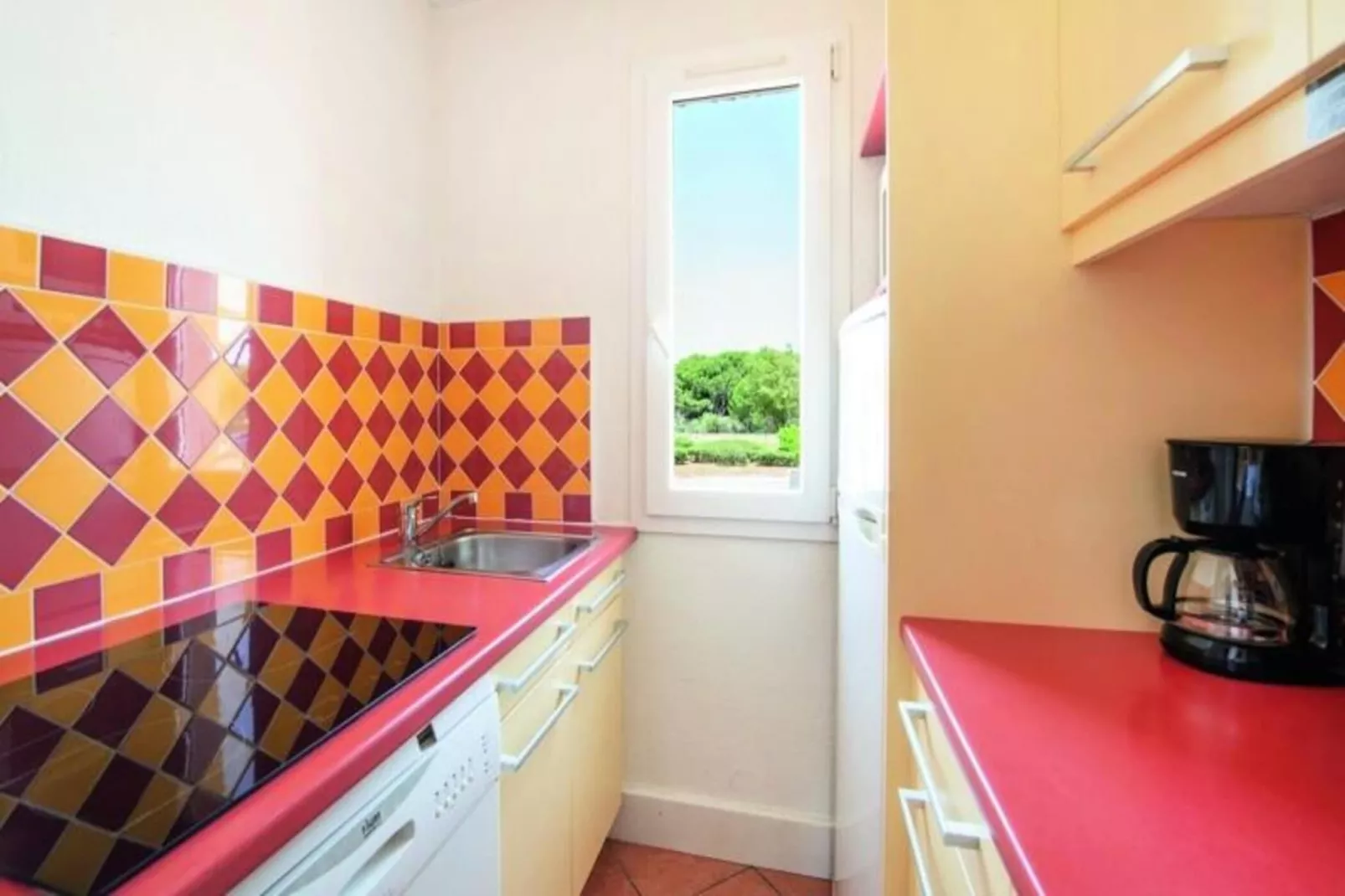 SOWELL Résidences Les Sablons***-Kitchen