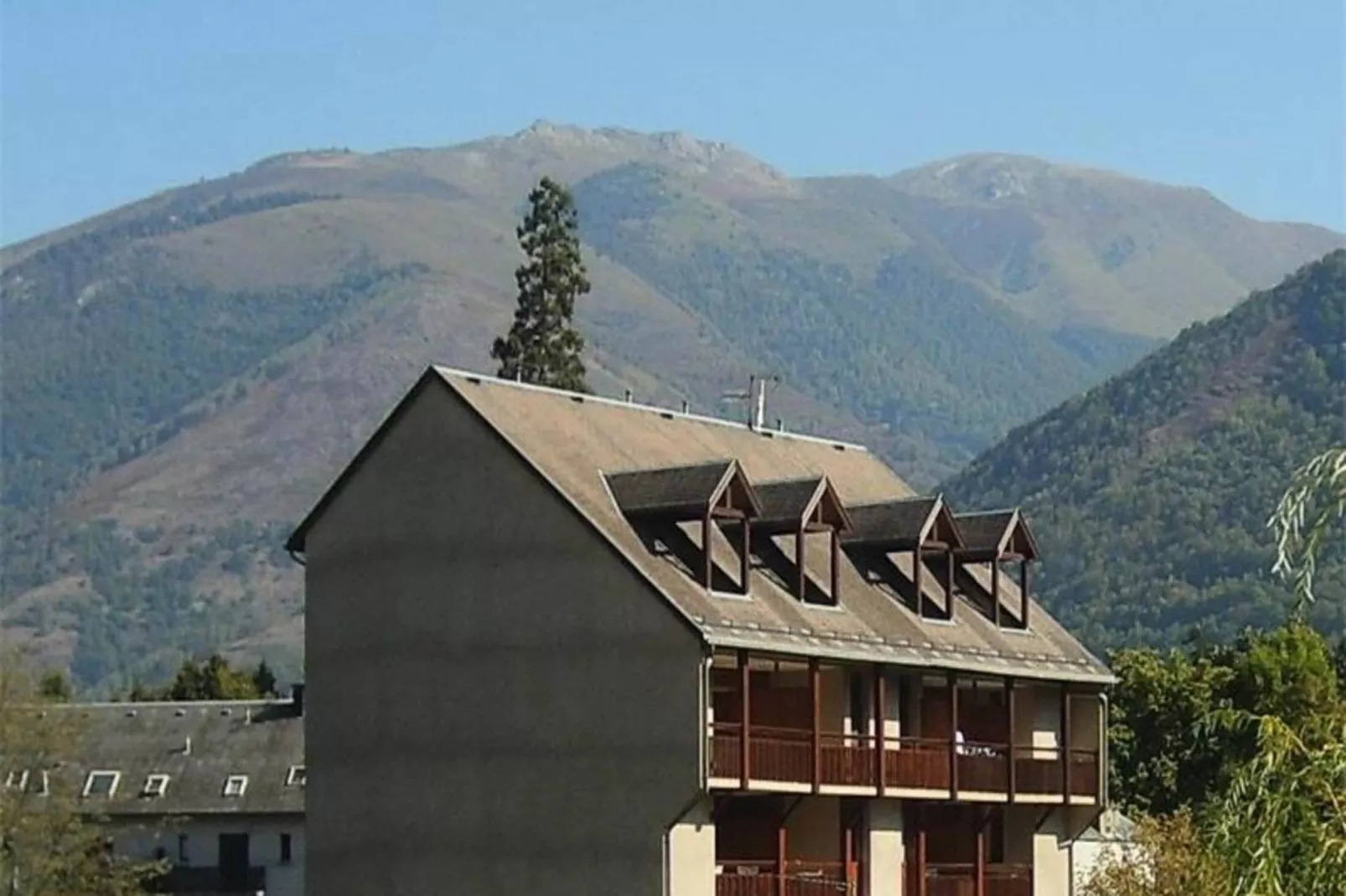 Résidence Sentein-Außenbereich Sommer