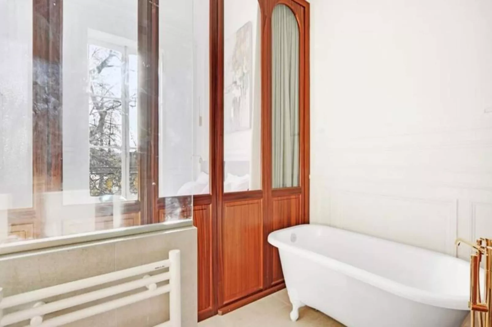 Maison Labruy&egrave;re - Royal Garden Suite-Exterior in summer