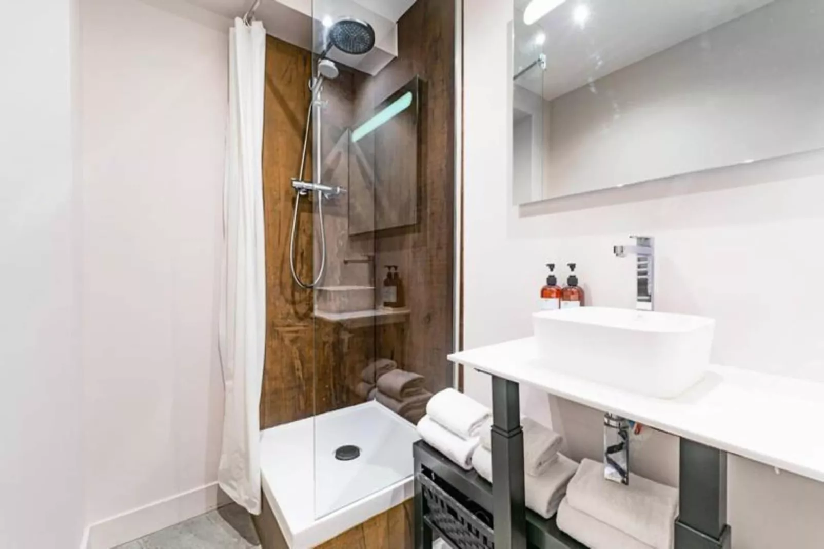 Magnifique Appartement 3 Chambres Avec Rooftop-Ambiance