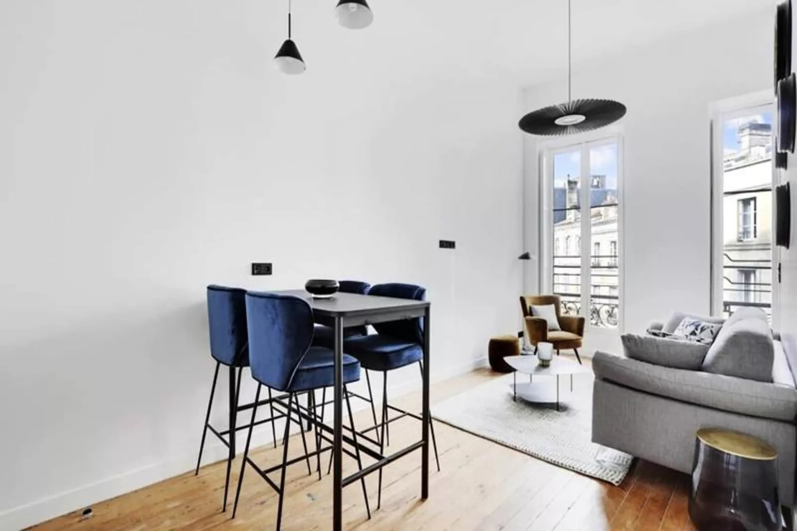 Maison Labruy&egrave;re - Suite Aviau-Exterior in summer