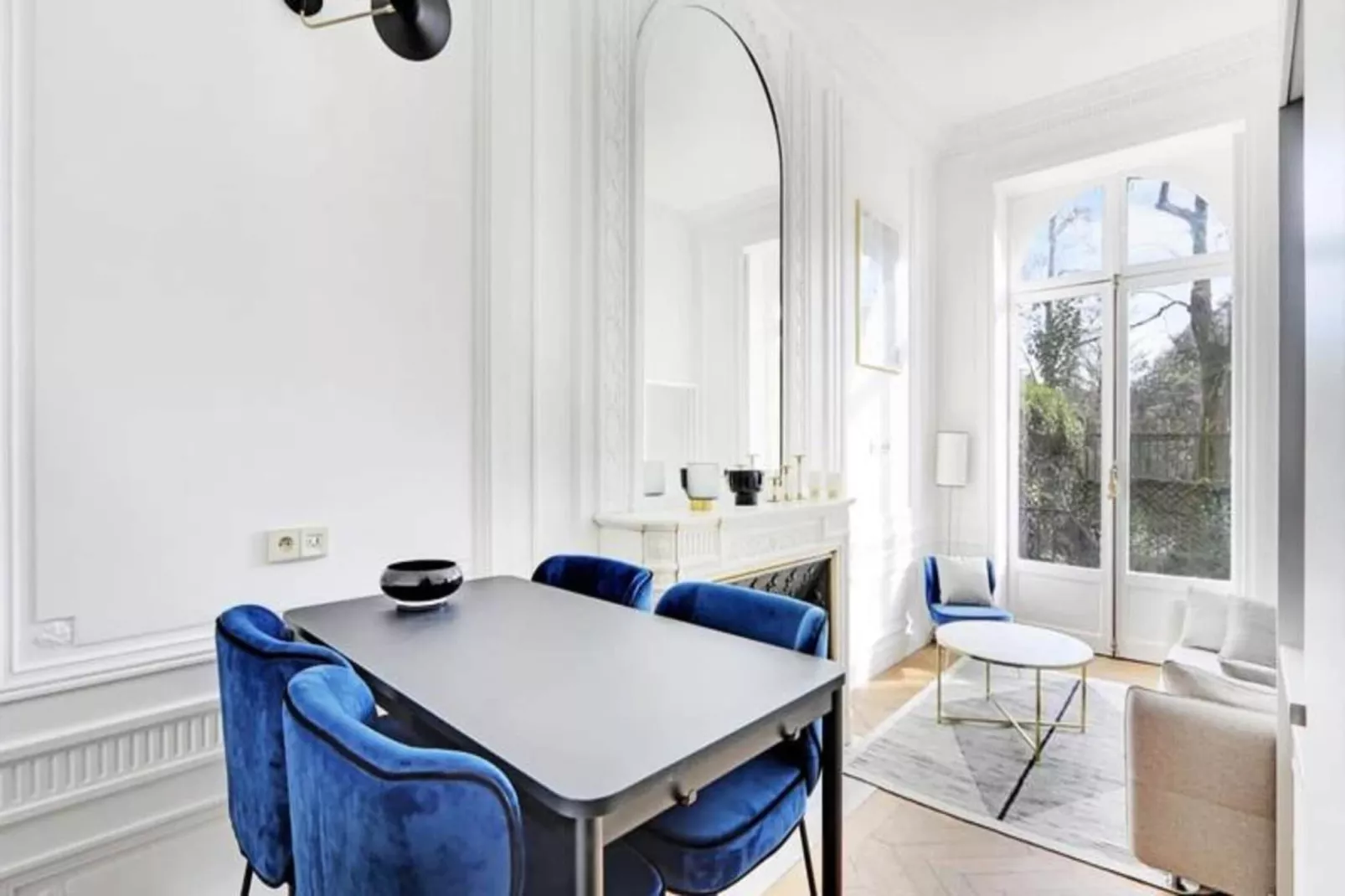 Maison Labruy&egrave;re - Suite Jardin Royal-Dining room