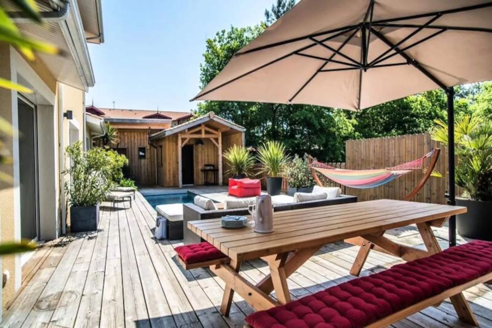 Villa Au Charme Familial Avec Belle Terrasse Et Piscine Chauff&eacute;e-Image-tags.