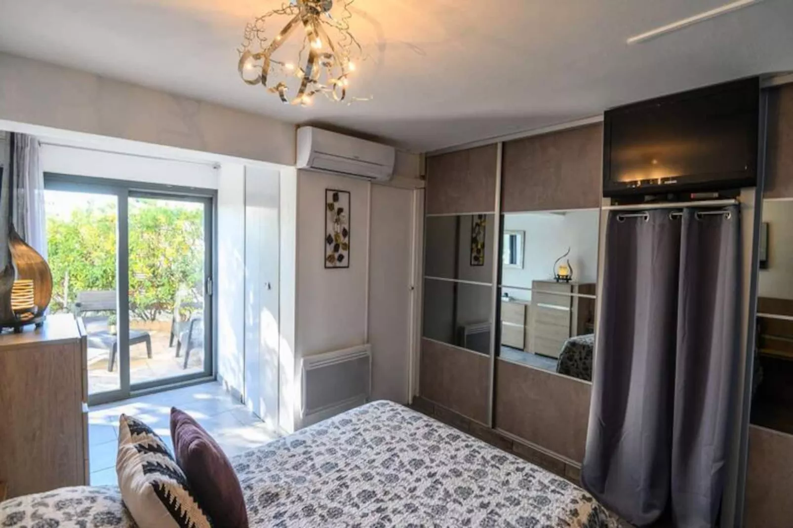 Résidence Les Marines Du Port-Image-tags.