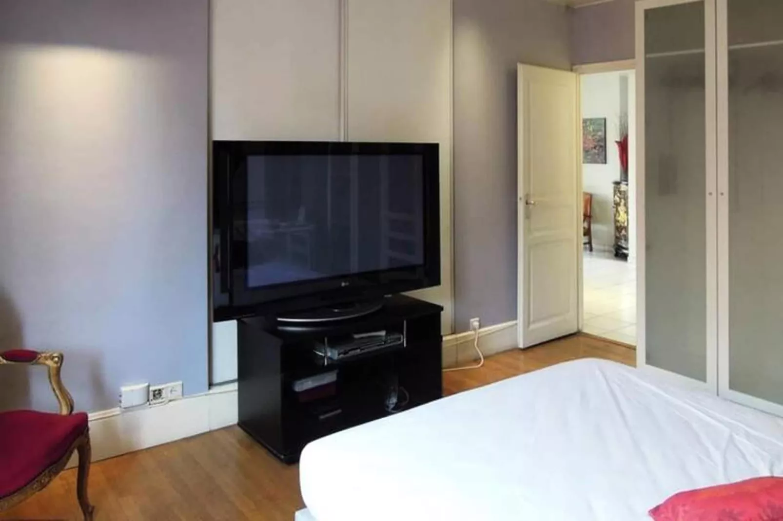 | Le Fantasque💃🏻| Hyper-centre, Commerces &agrave; Proximit&eacute; | T2-Schlafzimmer