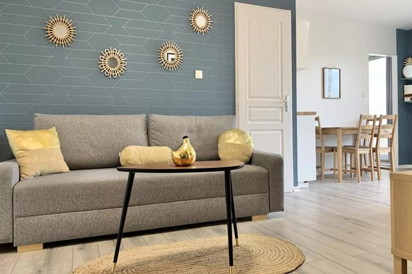 | La Chanson Bleue  💙 | Marcelin Berthelot | Tram-Living room