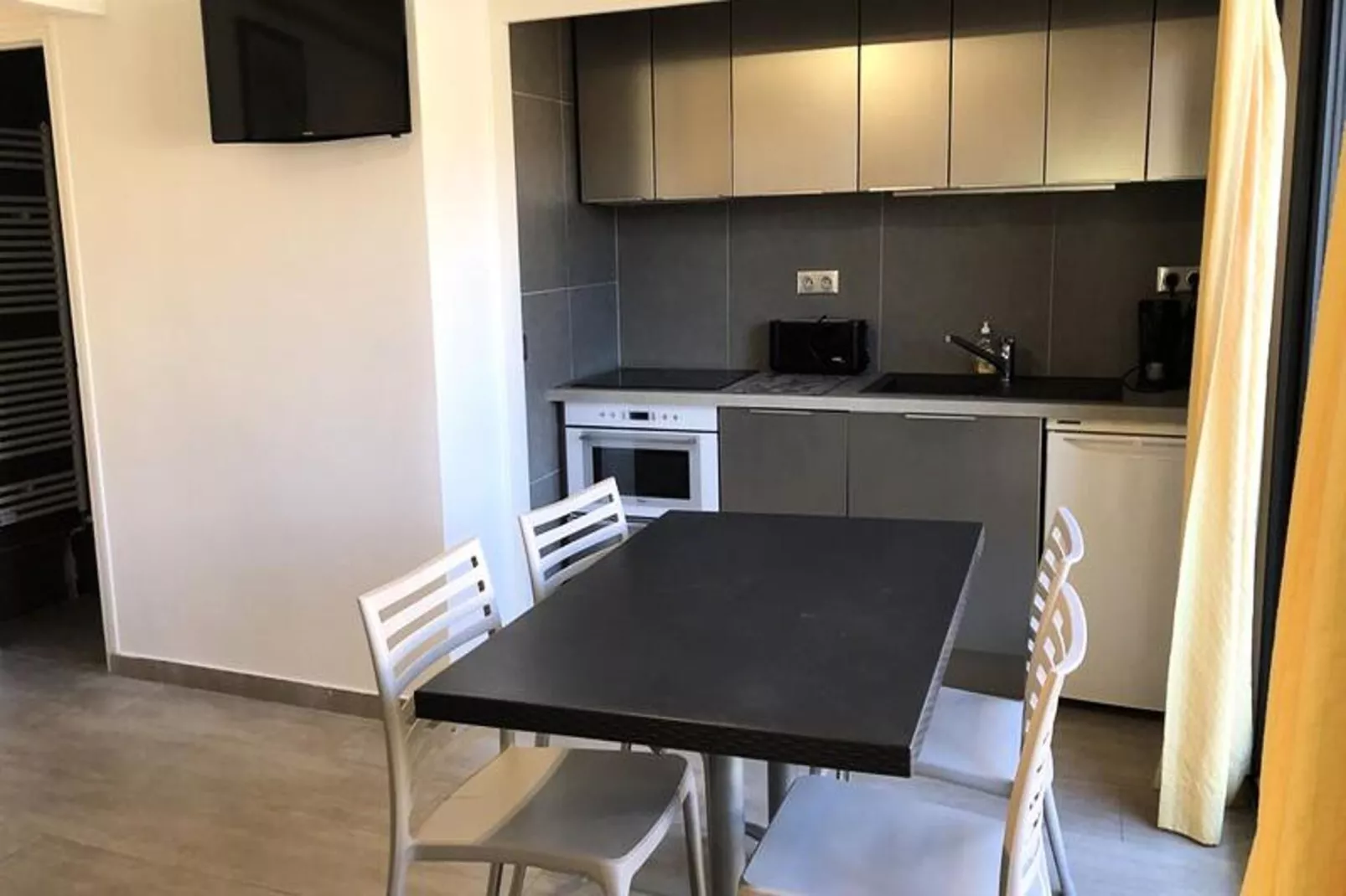 Résidence Sures A-Bedroom