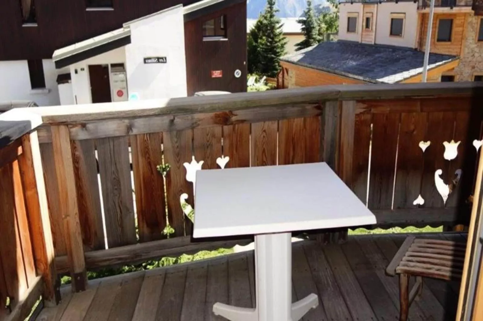 Chalet Alpina-Exterior in summer