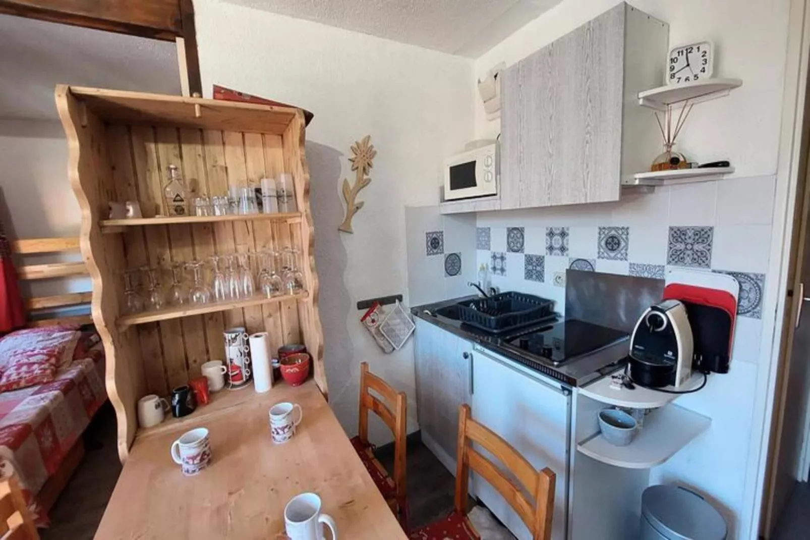 Résidence PlÉiades-Dining room