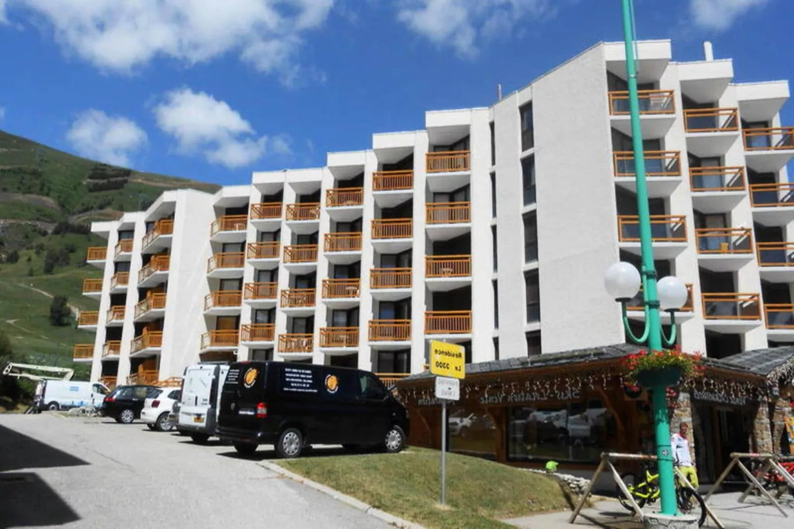 Résidence Le 3300-Außenbereich Sommer