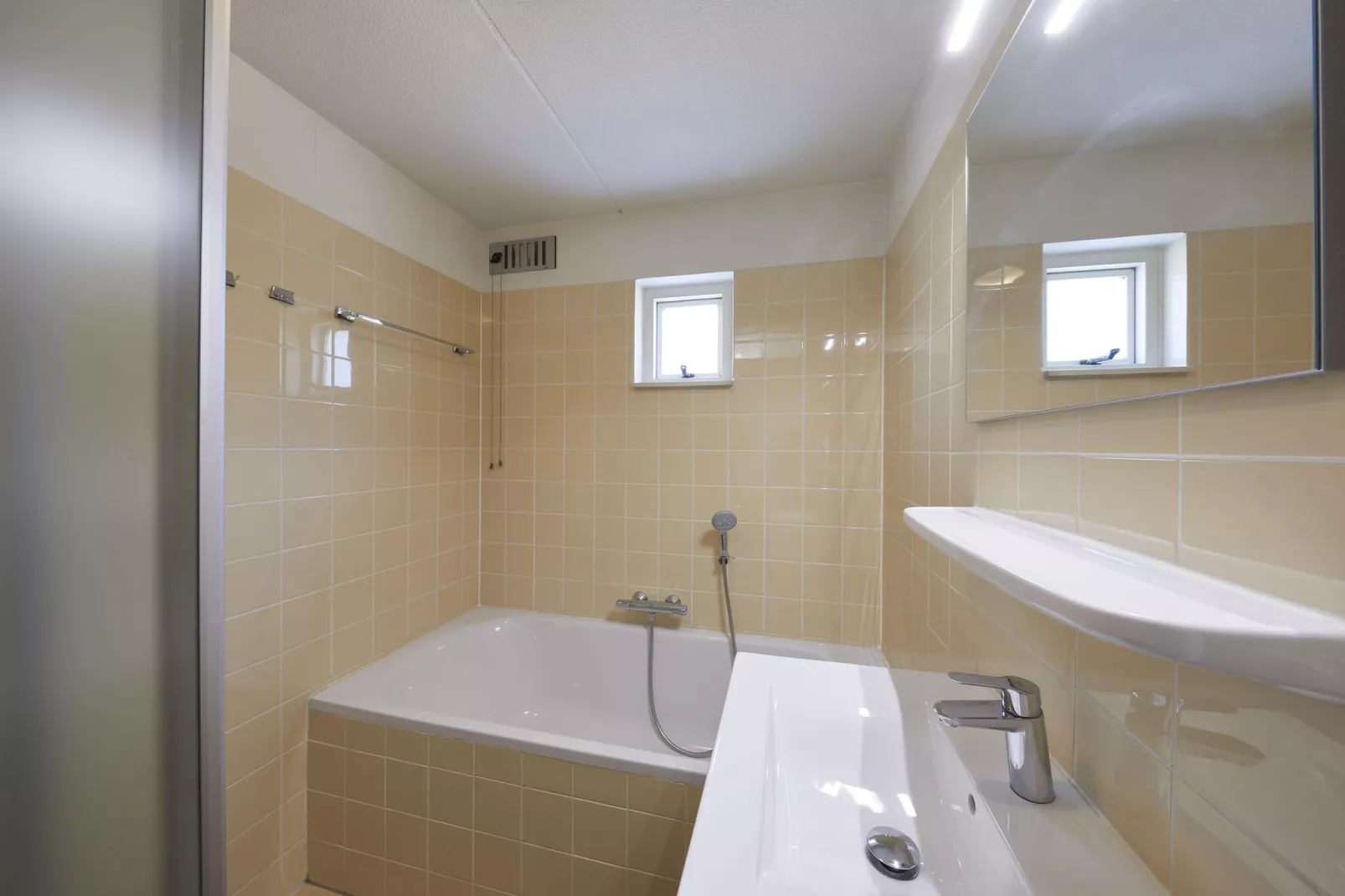 Vakantiepark Kijkduin 2-Bathroom