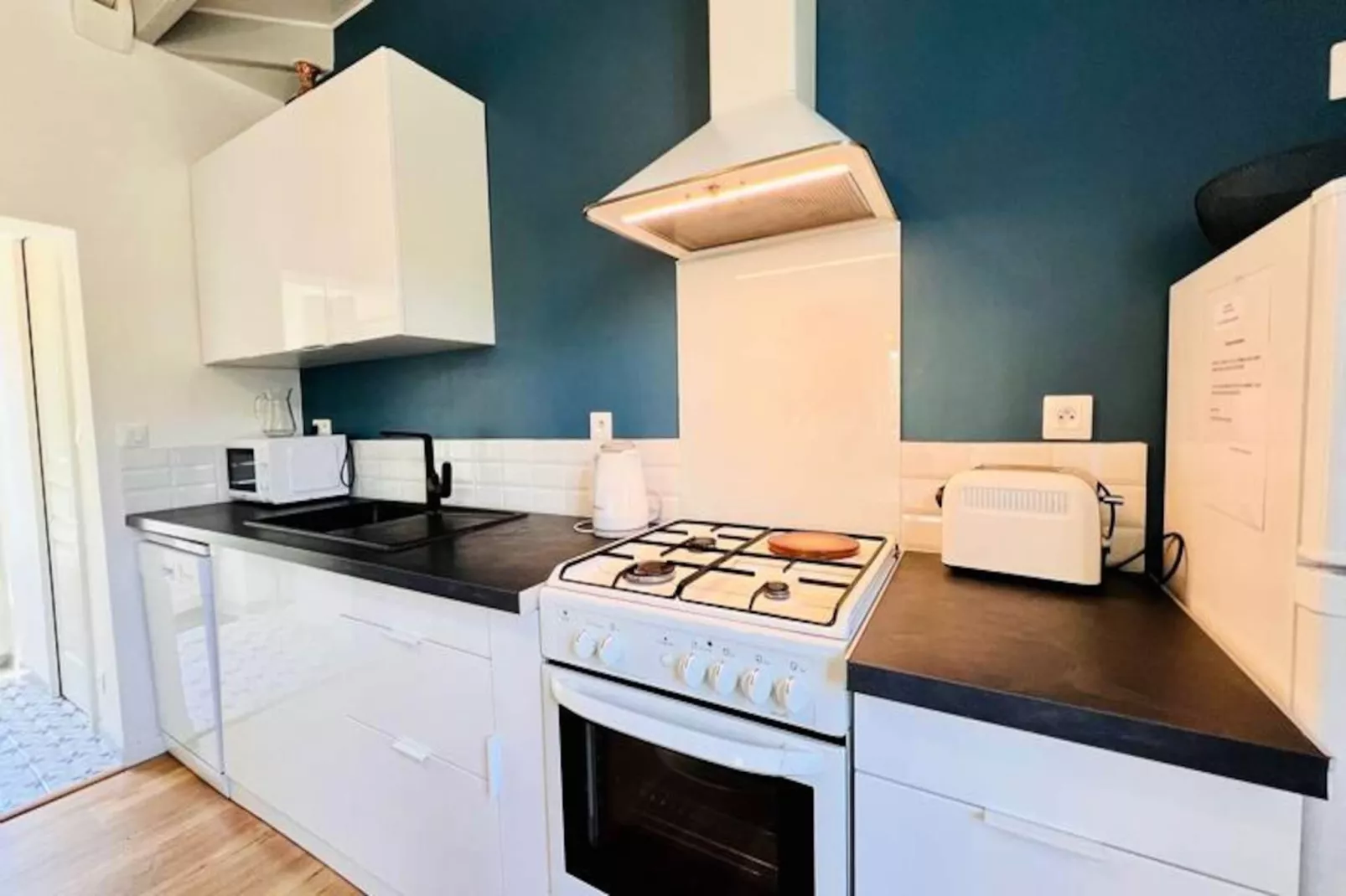 Résidence 115 Rue Du Port De Pêche-Image-tags.