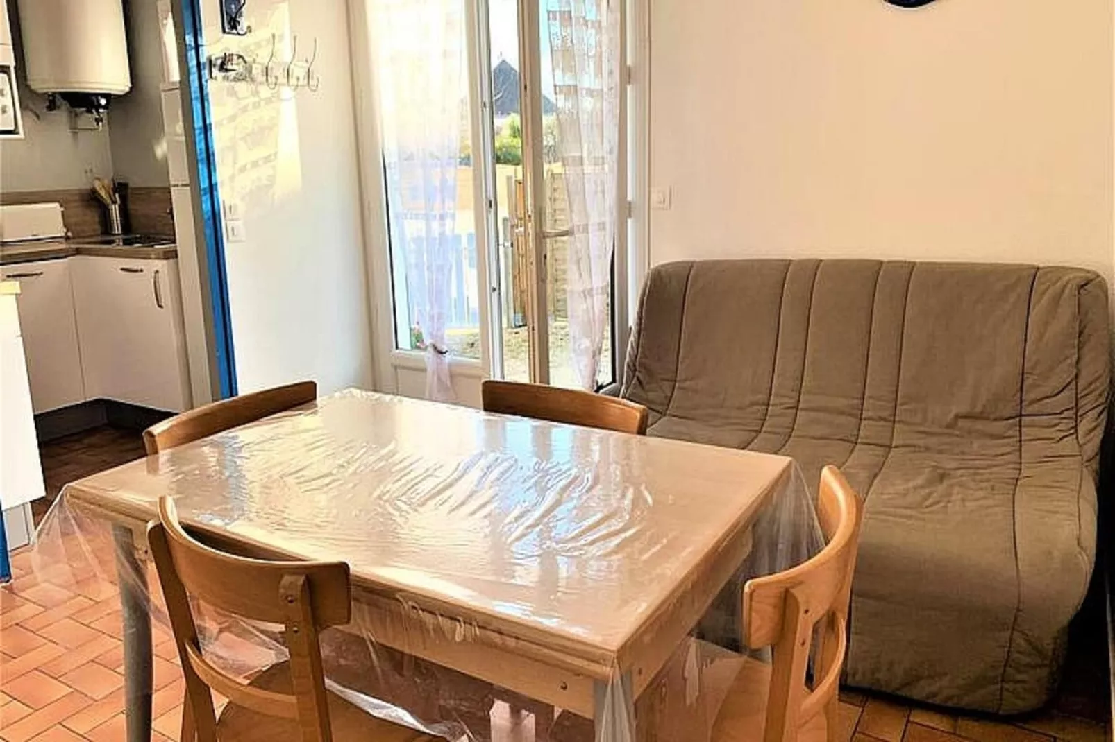 Résidence 28 Rue Des Corsaires-Living room