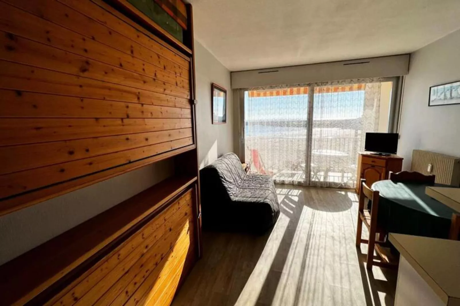 Résidence Dauphins-Salon