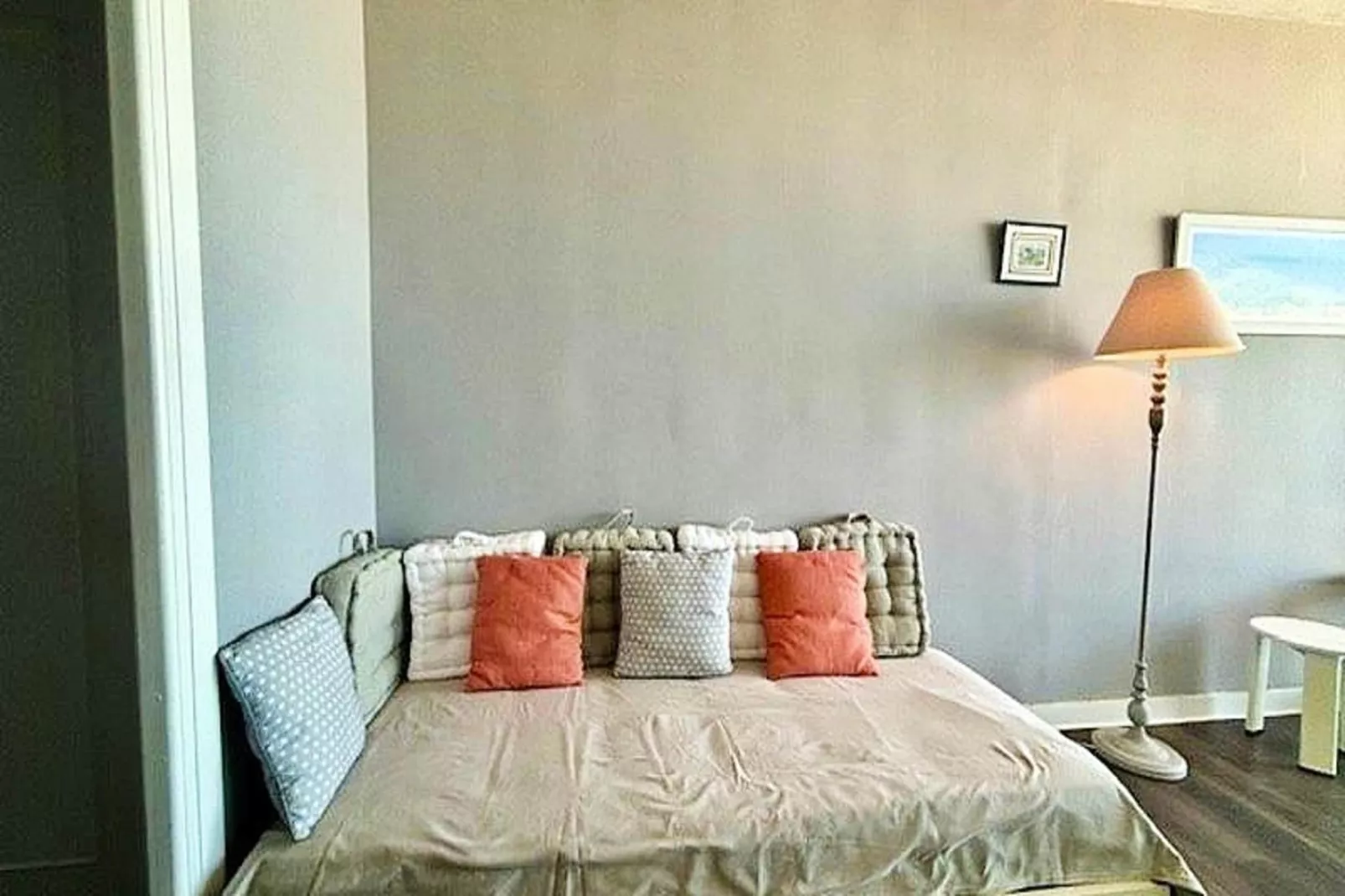 Résidence Le Mane-Living room