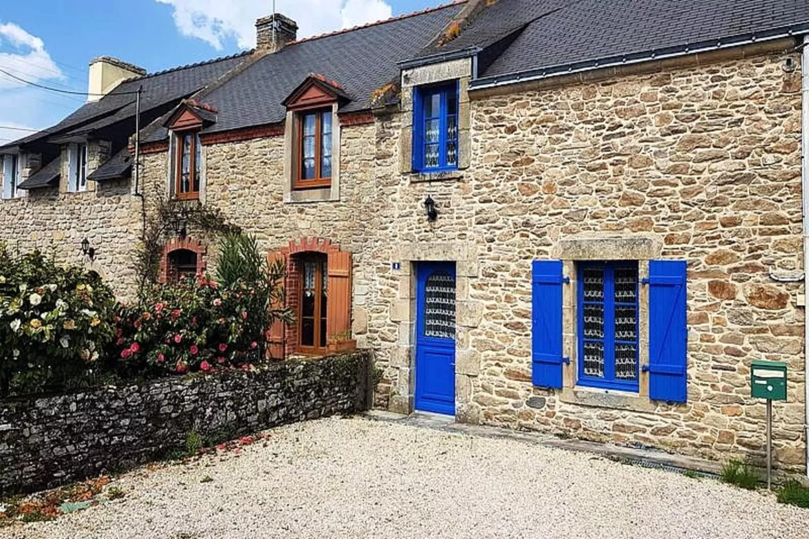 Résidence Liz-sarzeau-Außenbereich Sommer