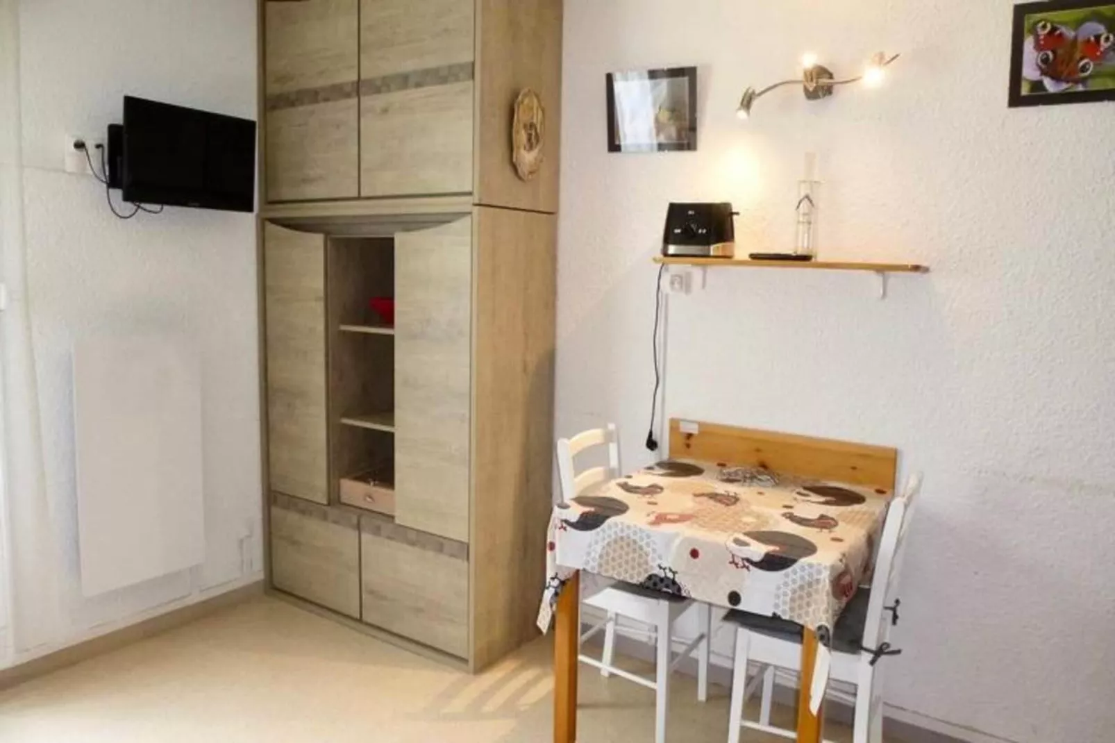 Résidence Neouvielle-Dining room