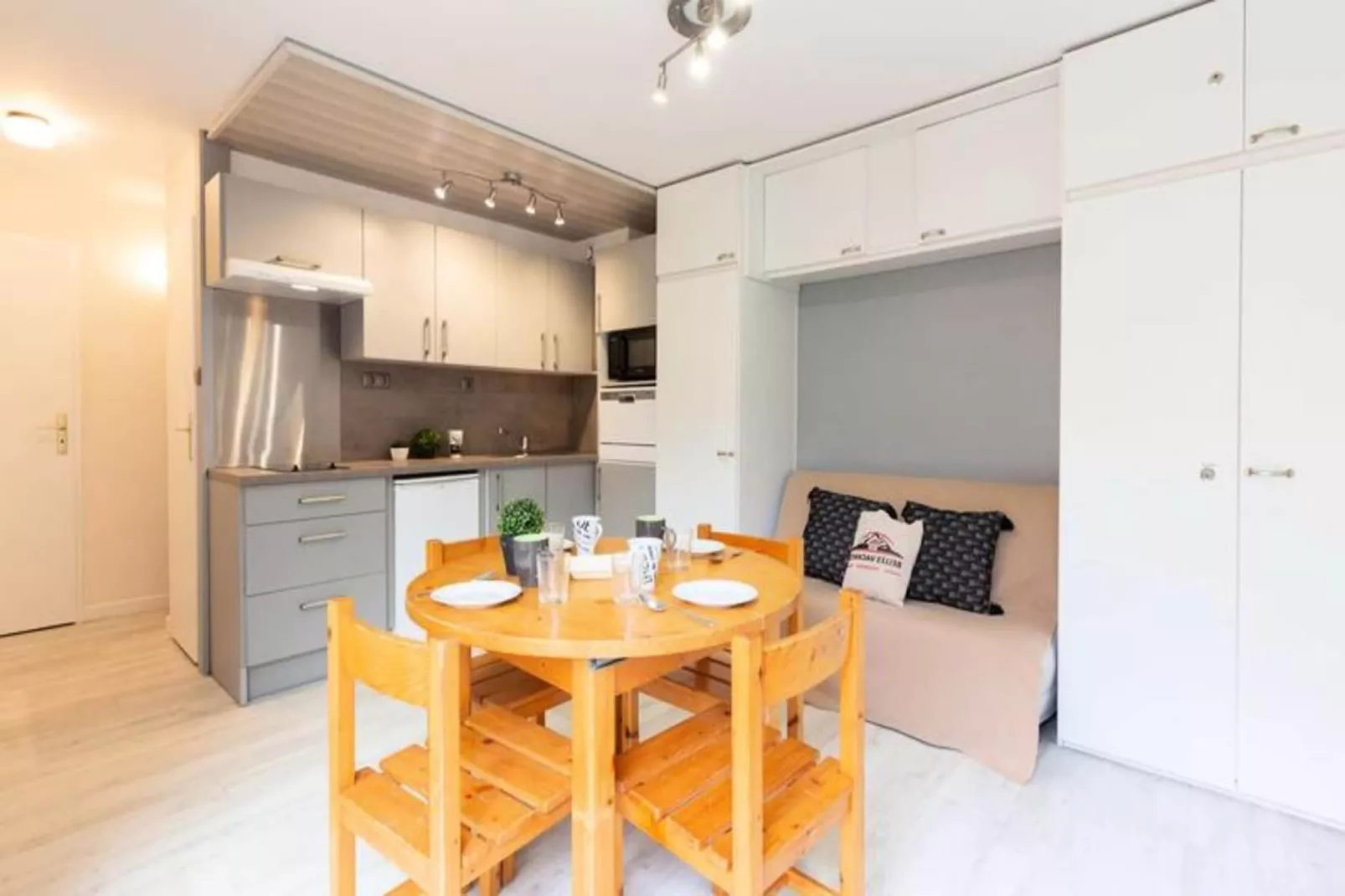 Résidence H.th.ii:bat.6-Living room