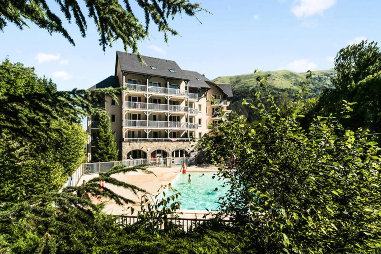 Résidence Les Rives de L'Aure - maeva Home-Exterior in summer