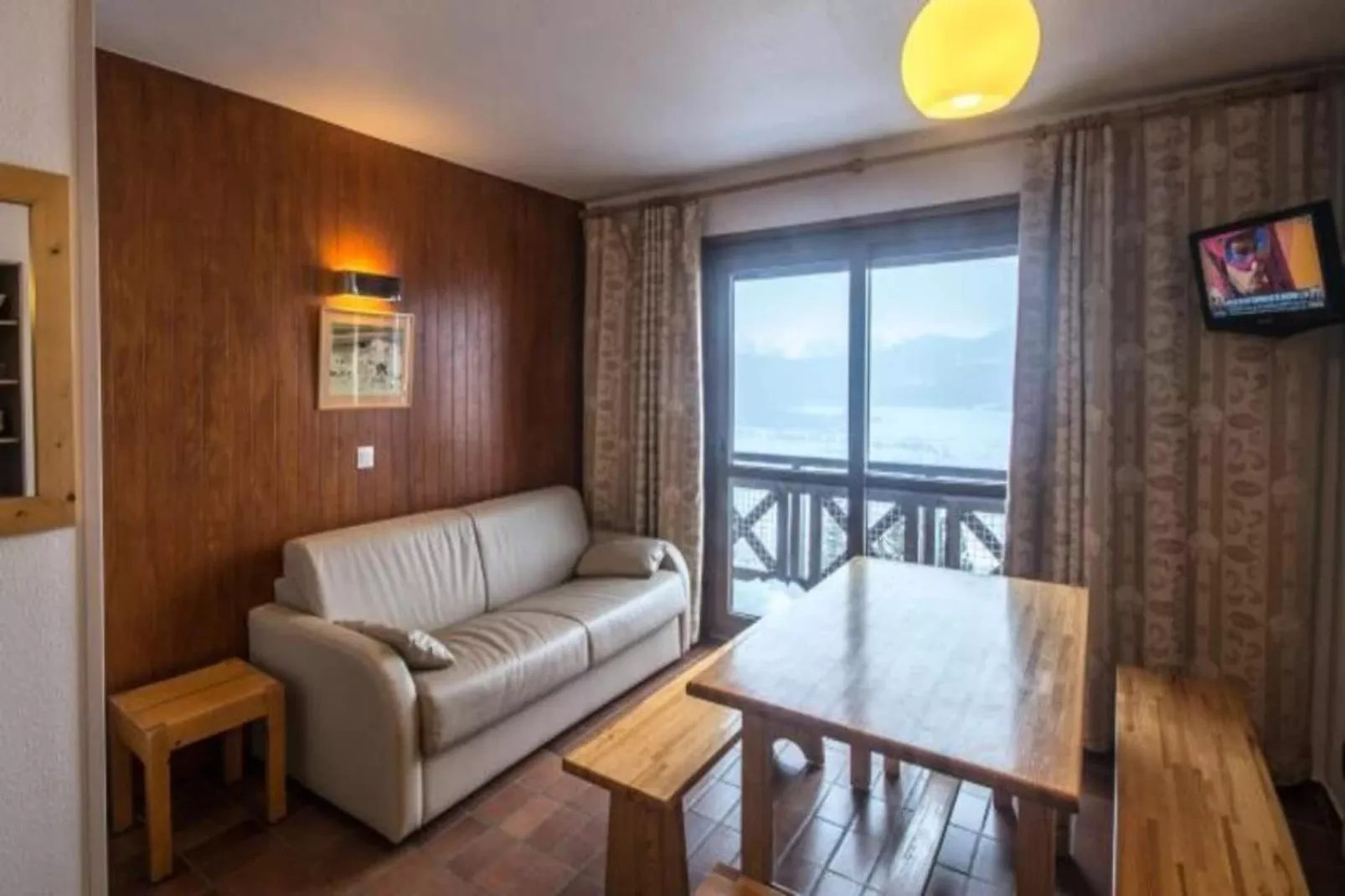 VVF Résidence Les Angles Pyrénées-Außenbereich Sommer