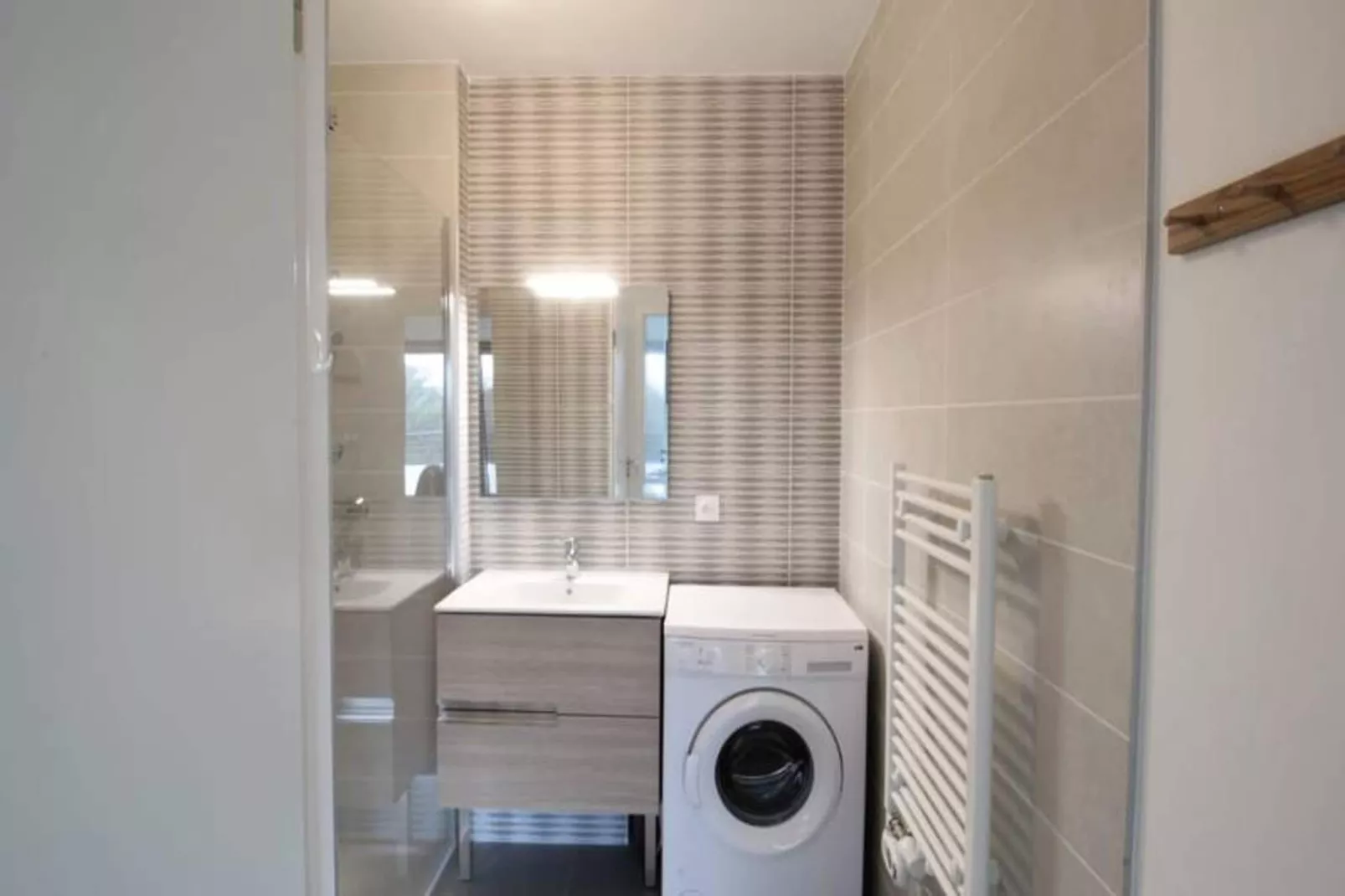 T2 Tout Neuf Entre Lac Et Centre-ville-Bathroom