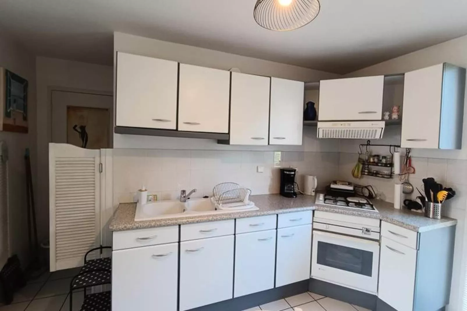 Résidence La Cerisaie-Kitchen