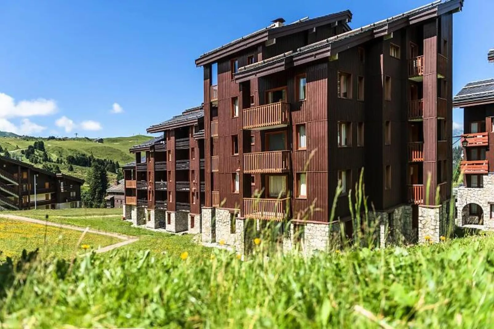 Résidence Les Chalets des Arolles - maeva Home-Außenbereich Sommer