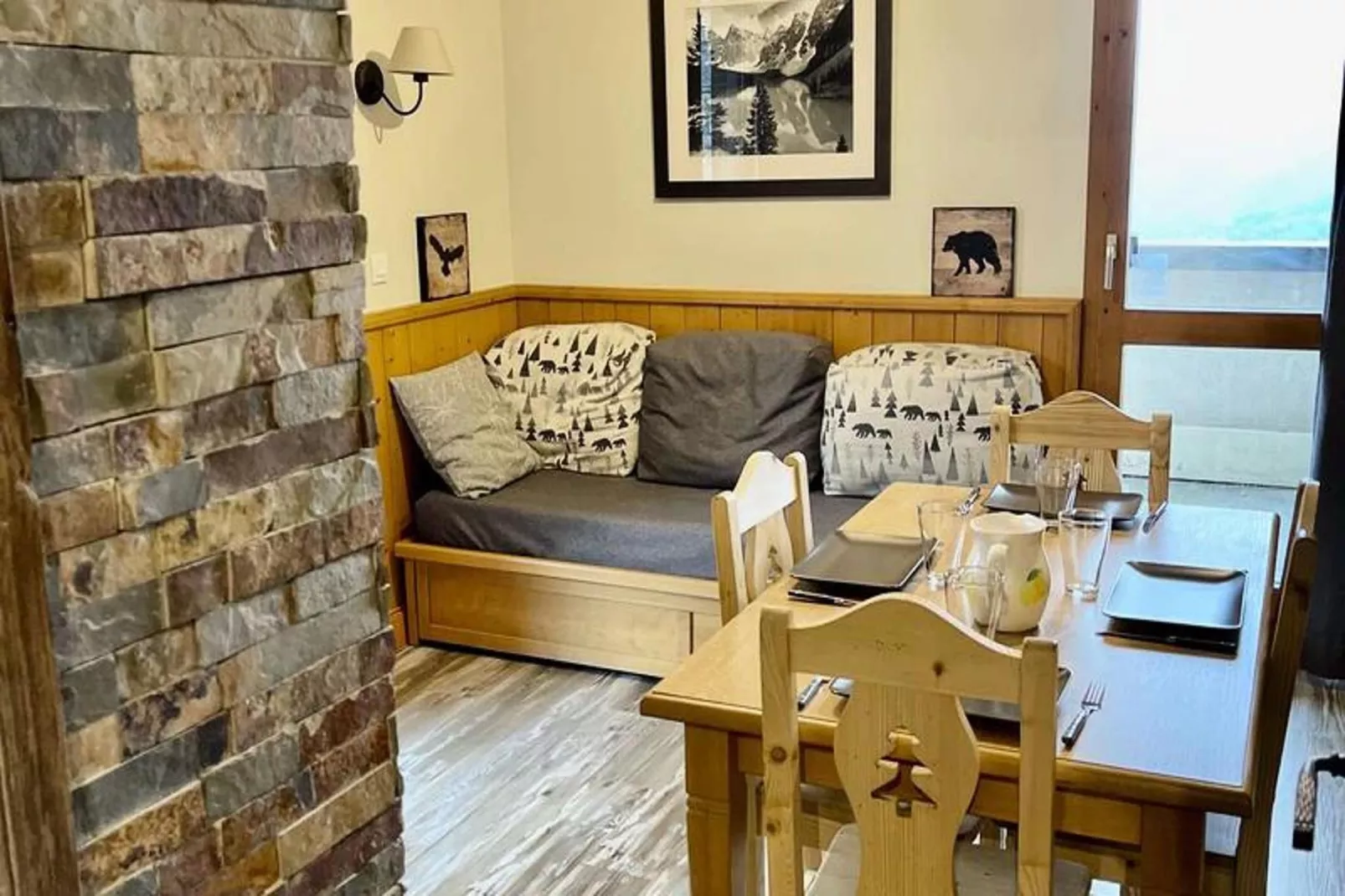 Résidence Valeriane-Salle à manger