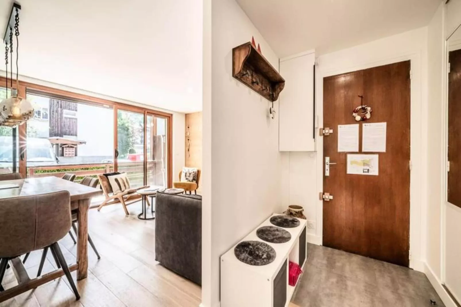 Résidence Ressachaux-Salle à manger