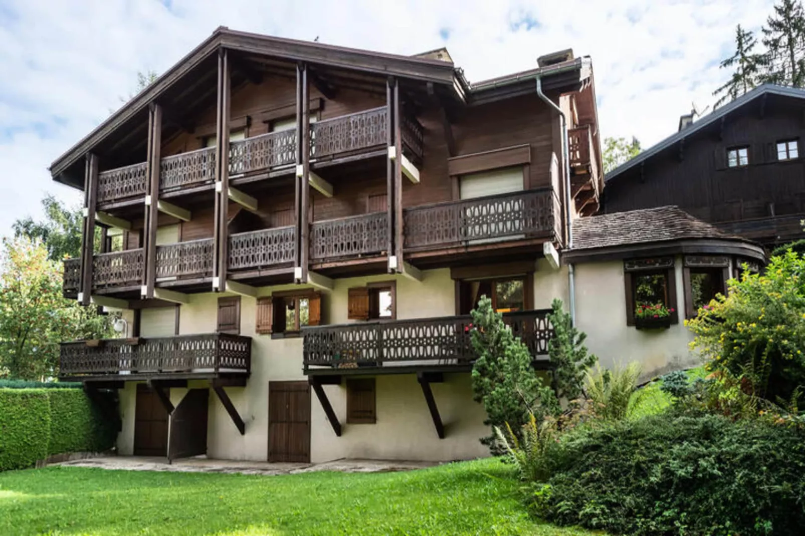 Résidence La Gelinotte-Außenbereich Sommer