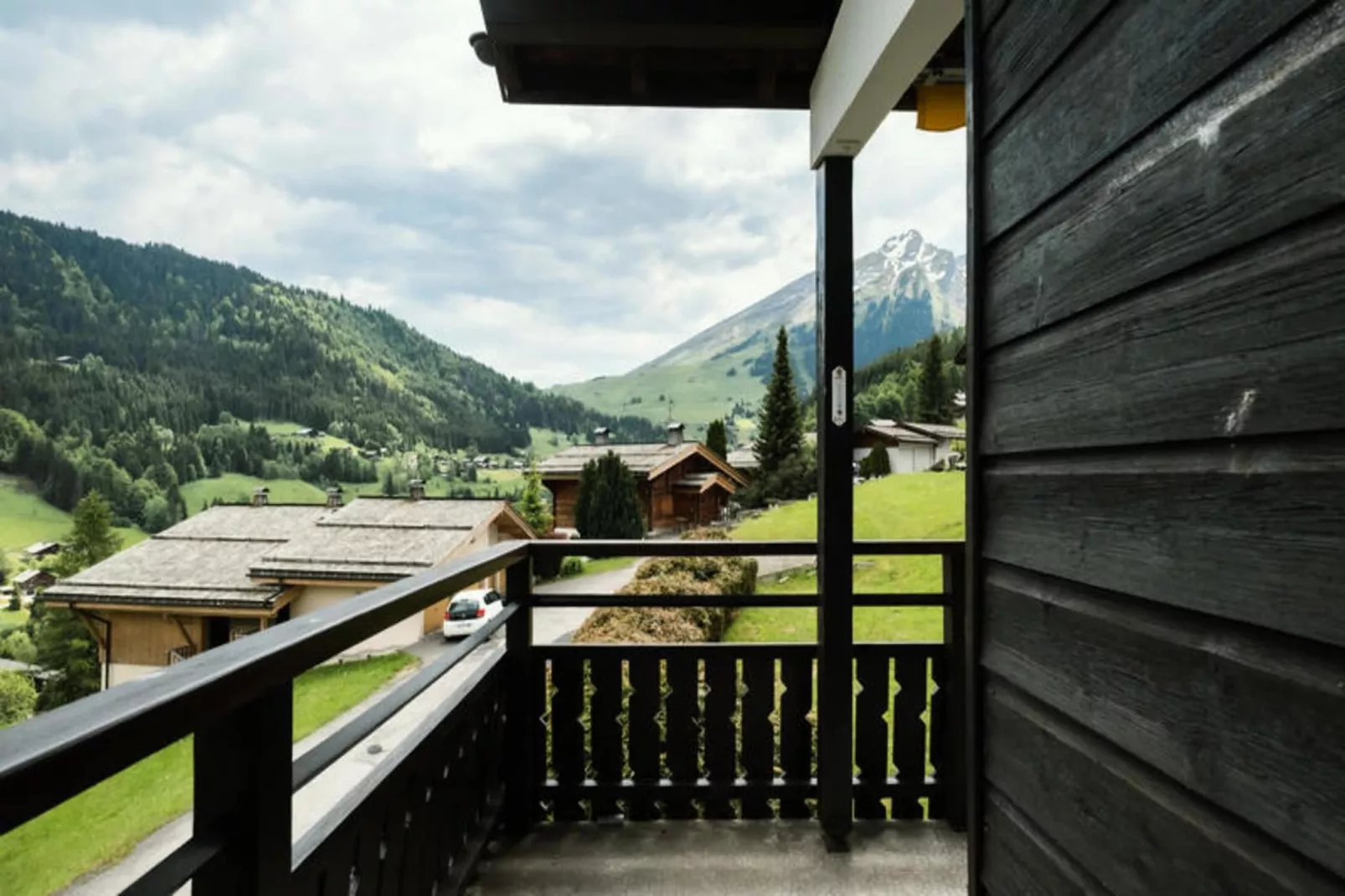 Résidence Autan-Exterior in summer