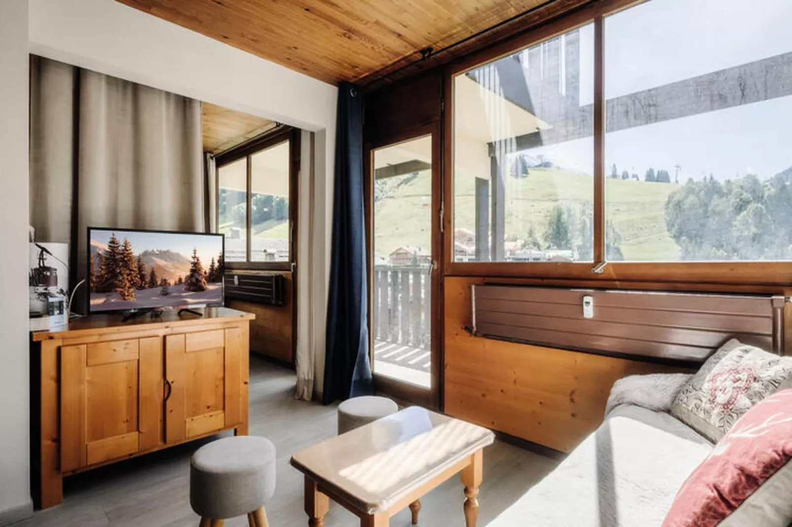 Résidence Bison-Exterior in summer