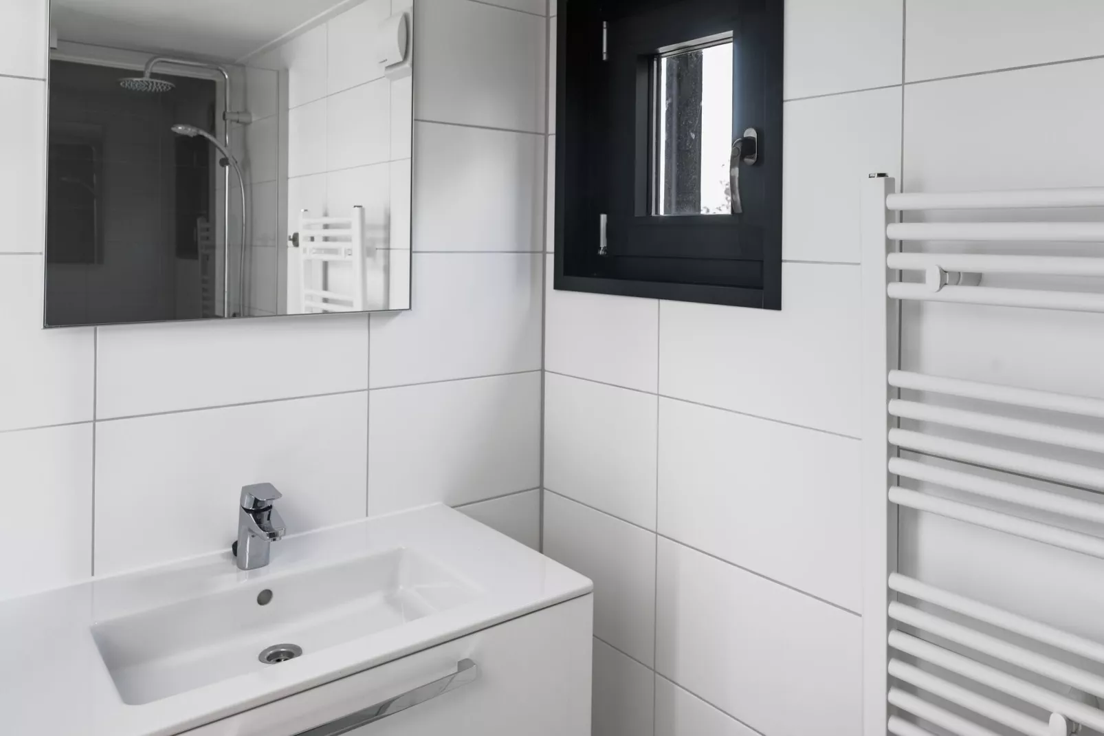 Lakeside Resort Brielle 6-Bathroom
