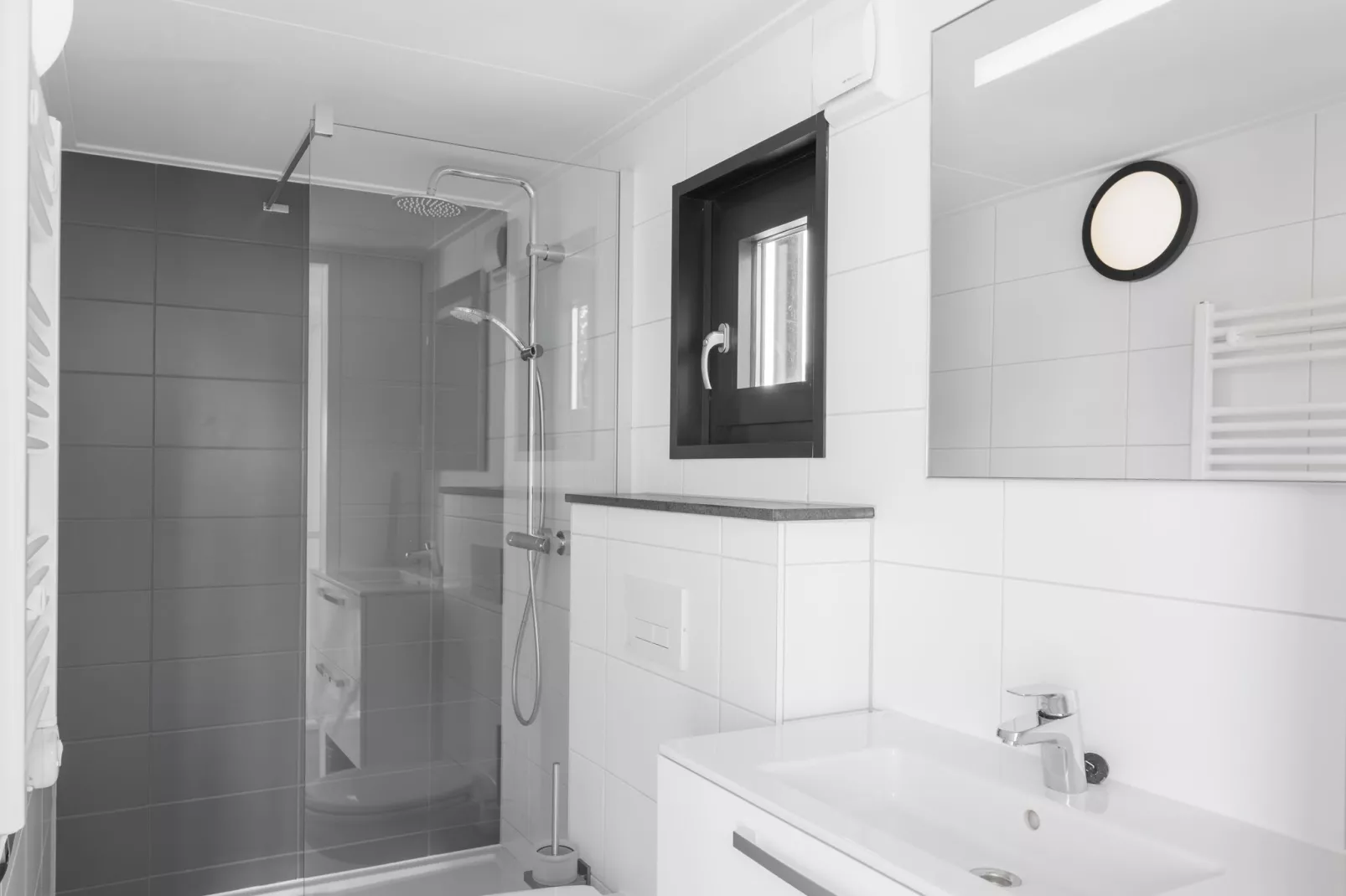 Lakeside Resort Brielle 6-Bathroom