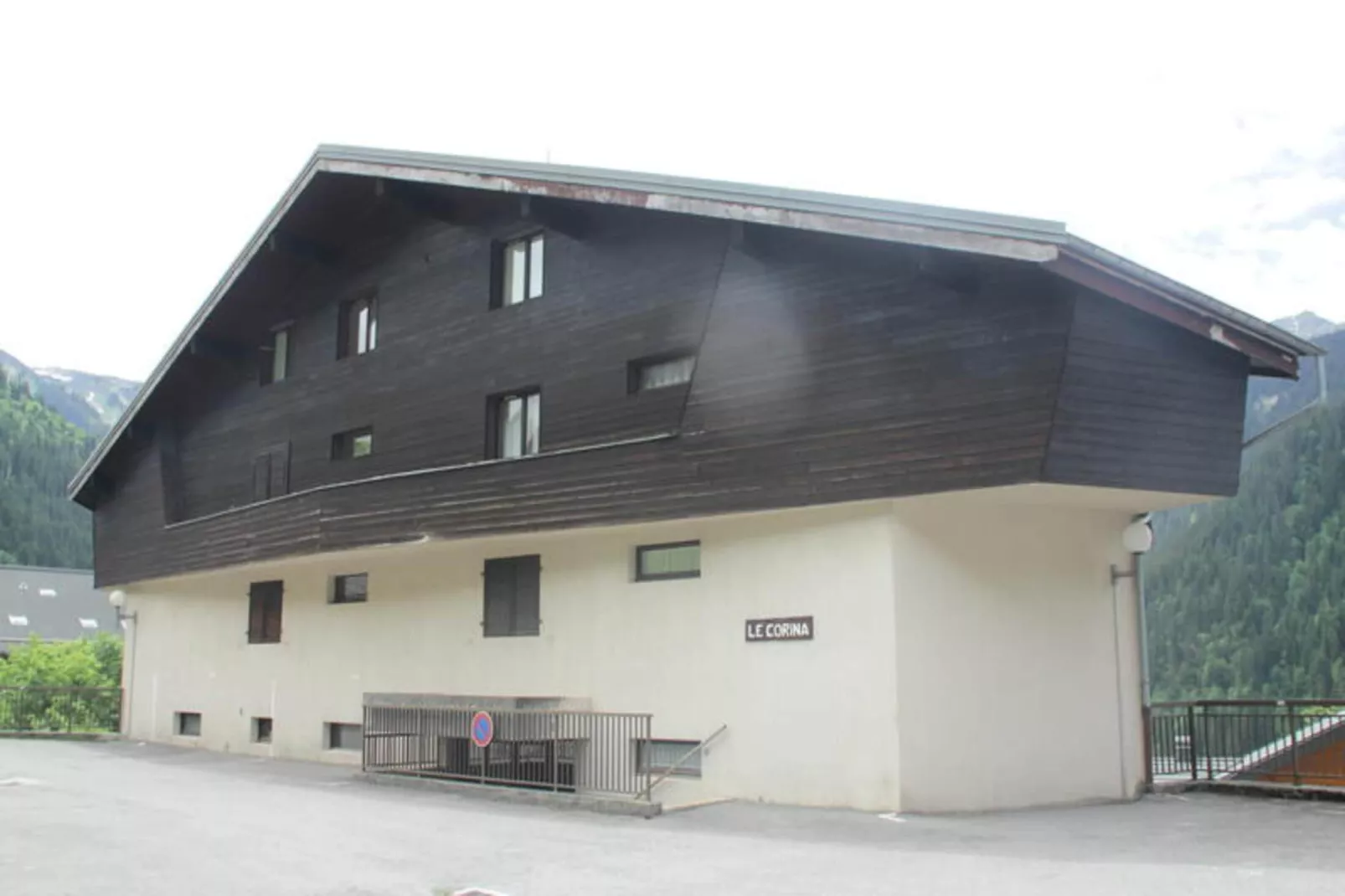 Résidence Le Corinna-Exterior in winter