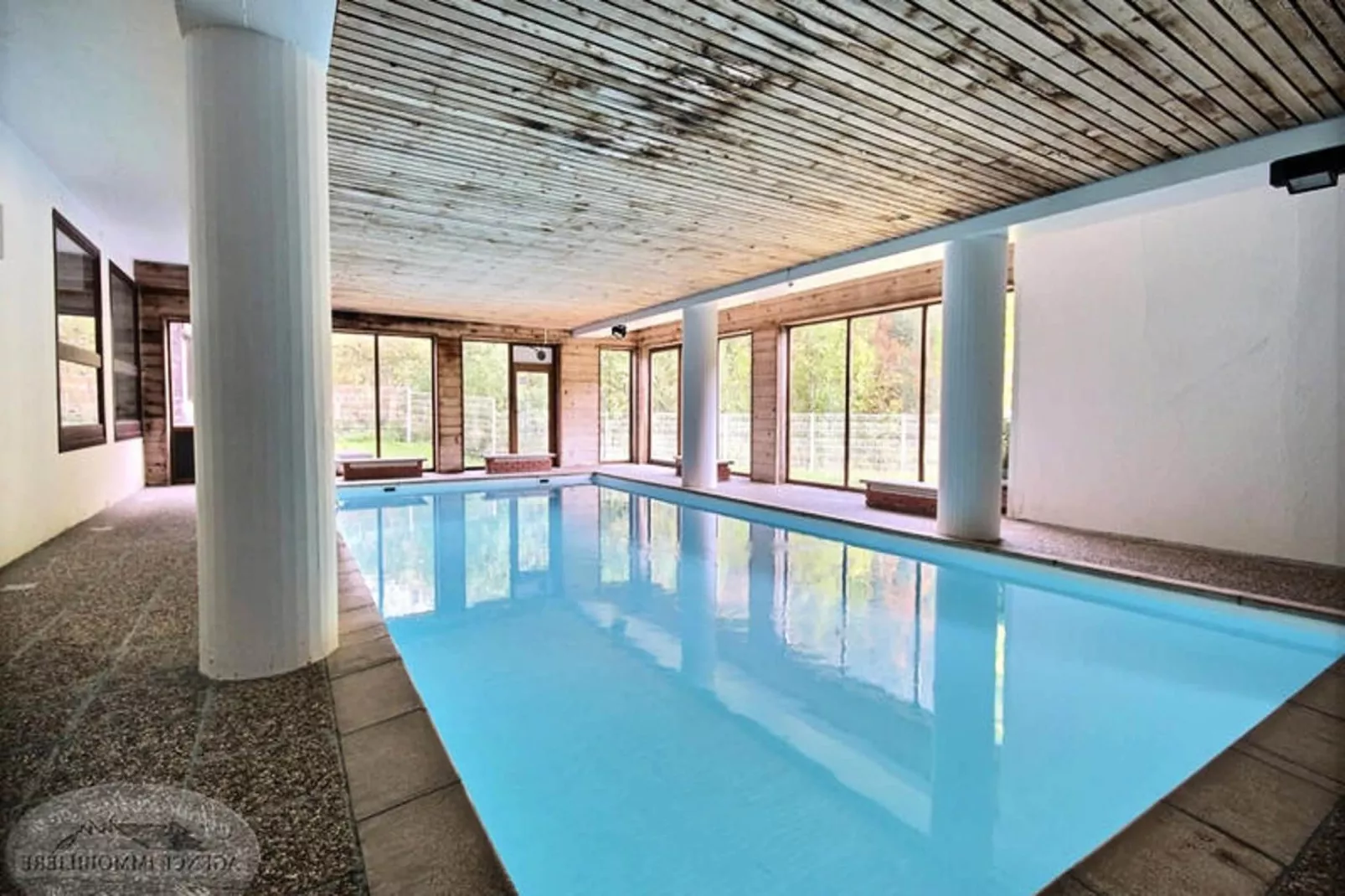 Appartements à Saint Jean d'Aulps-Schwimmbad