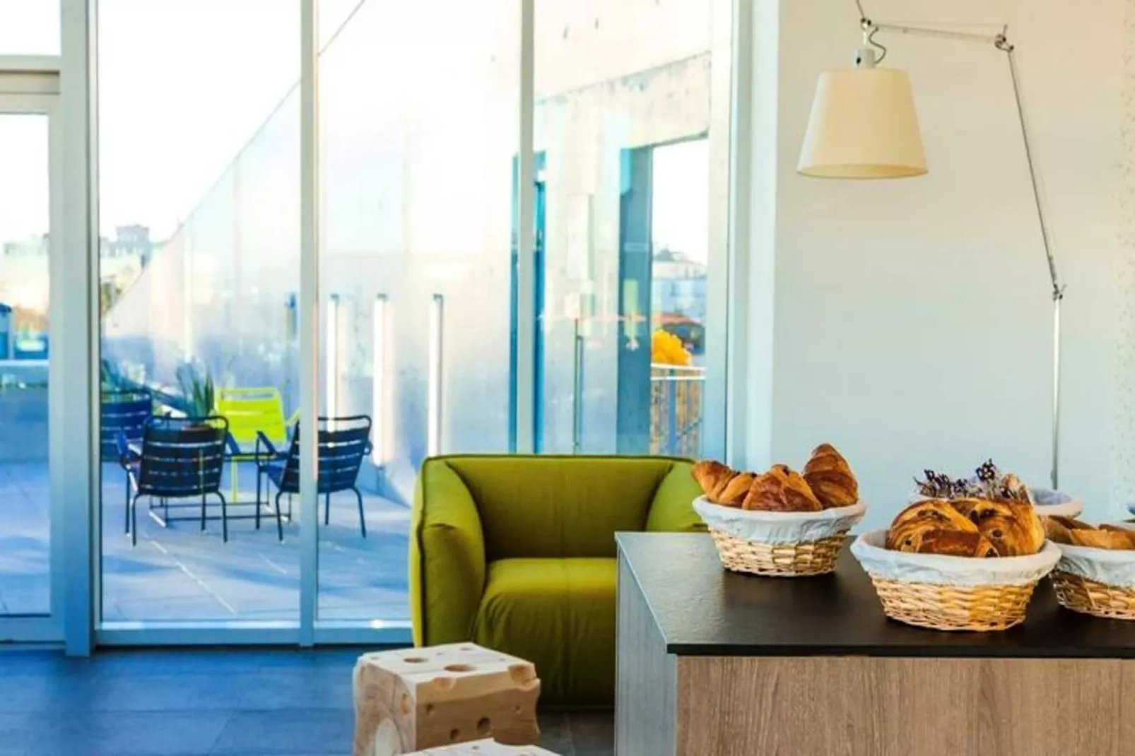 Appart'hôtel Odalys Paris XVII-Exterior in summer