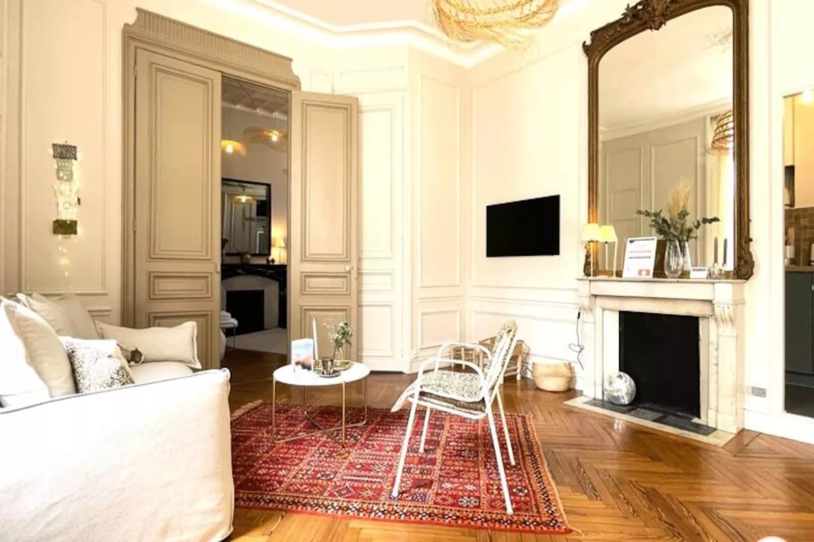 🌟 Le Crosne - Parking - Standing - Calme-Image-tags.