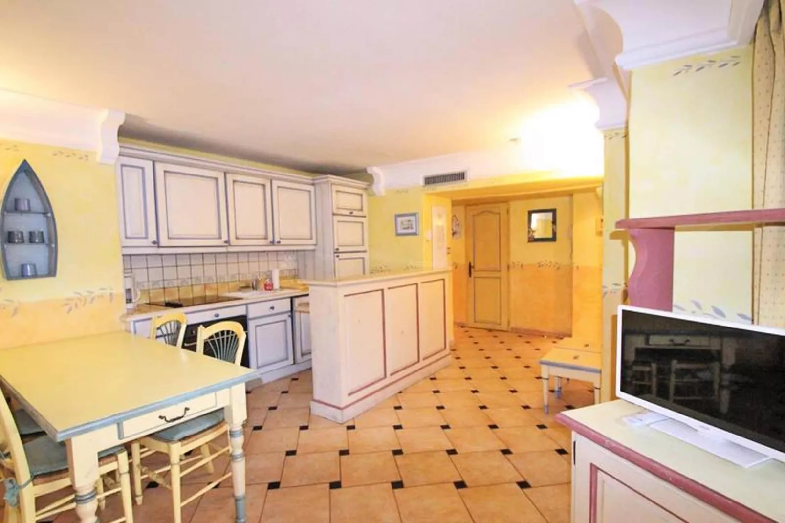 Résidence Port Marine-Salle à manger