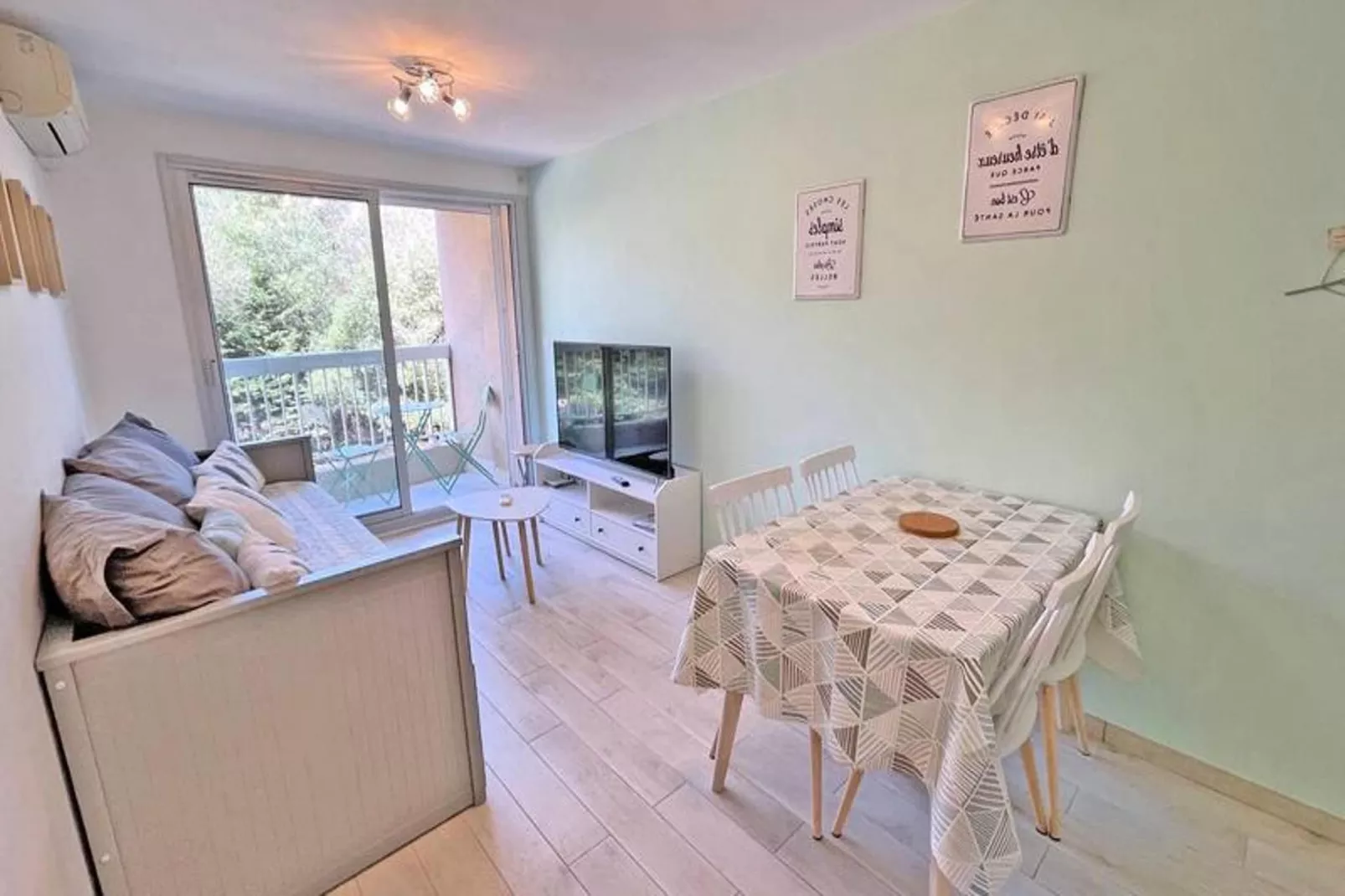 Résidence Golfe Bleu-Salon