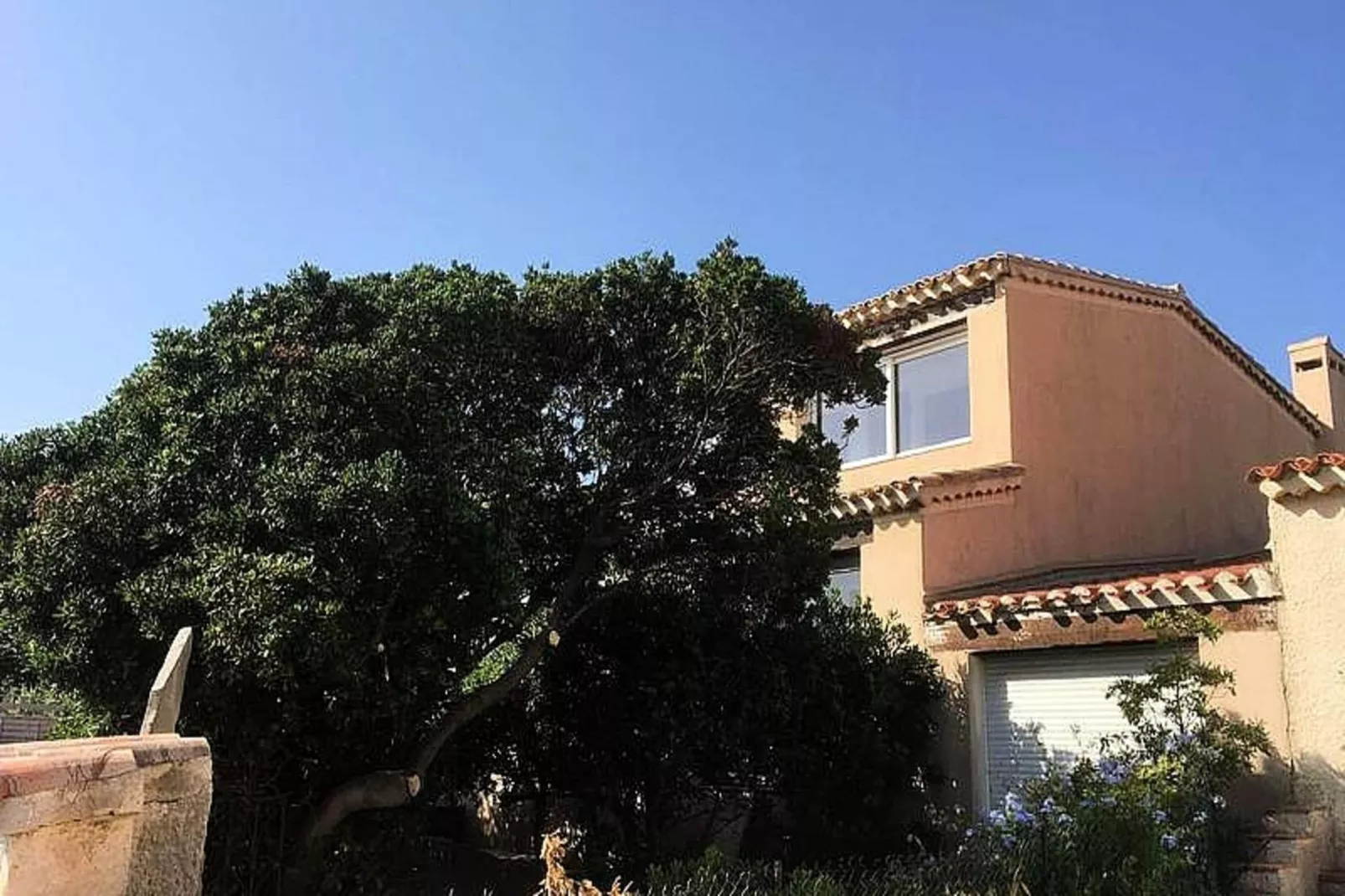 Résidence Rayolet Nord-Exterior in summer