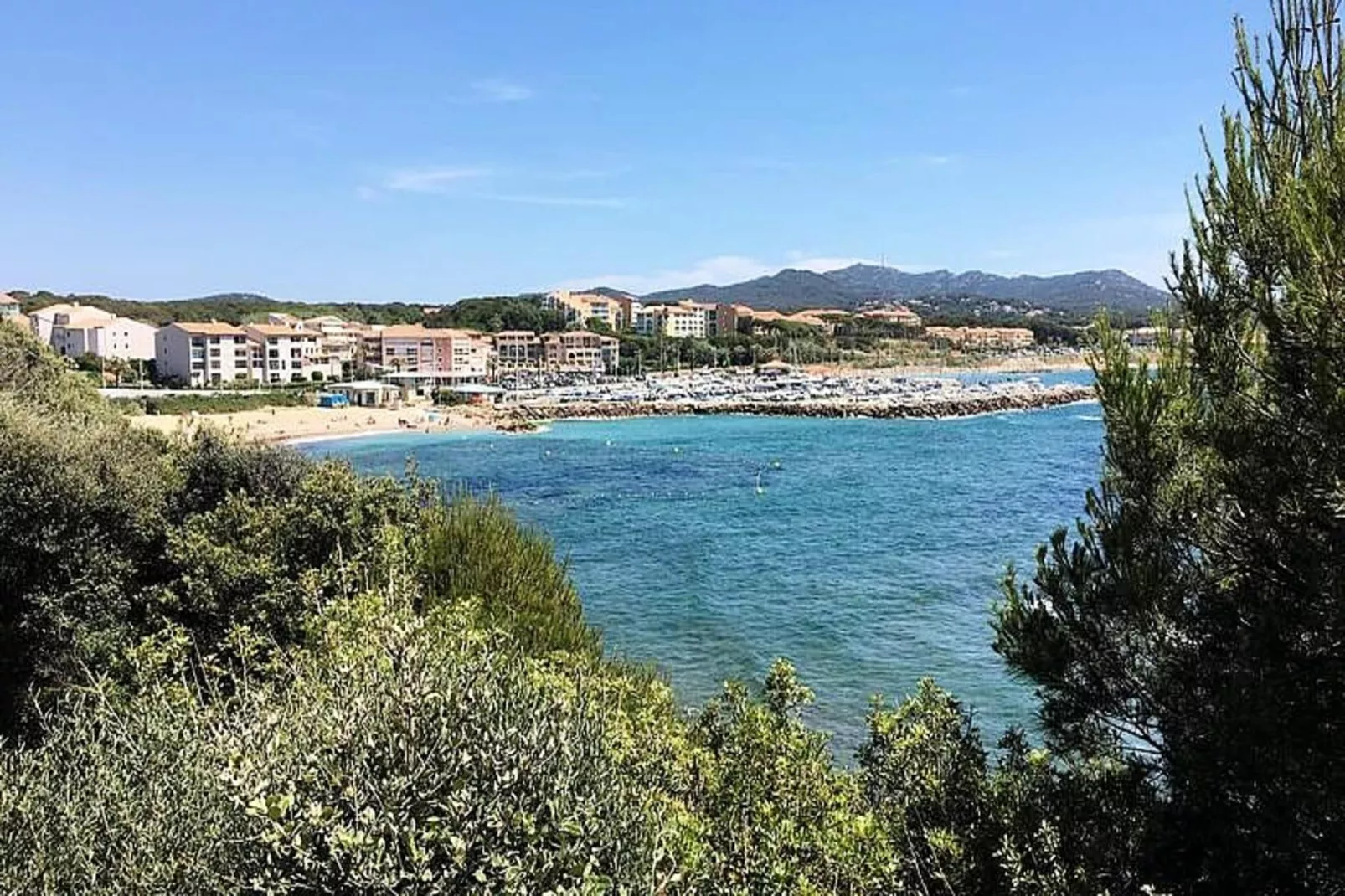 Résidence Marines D'aryana-View in summer