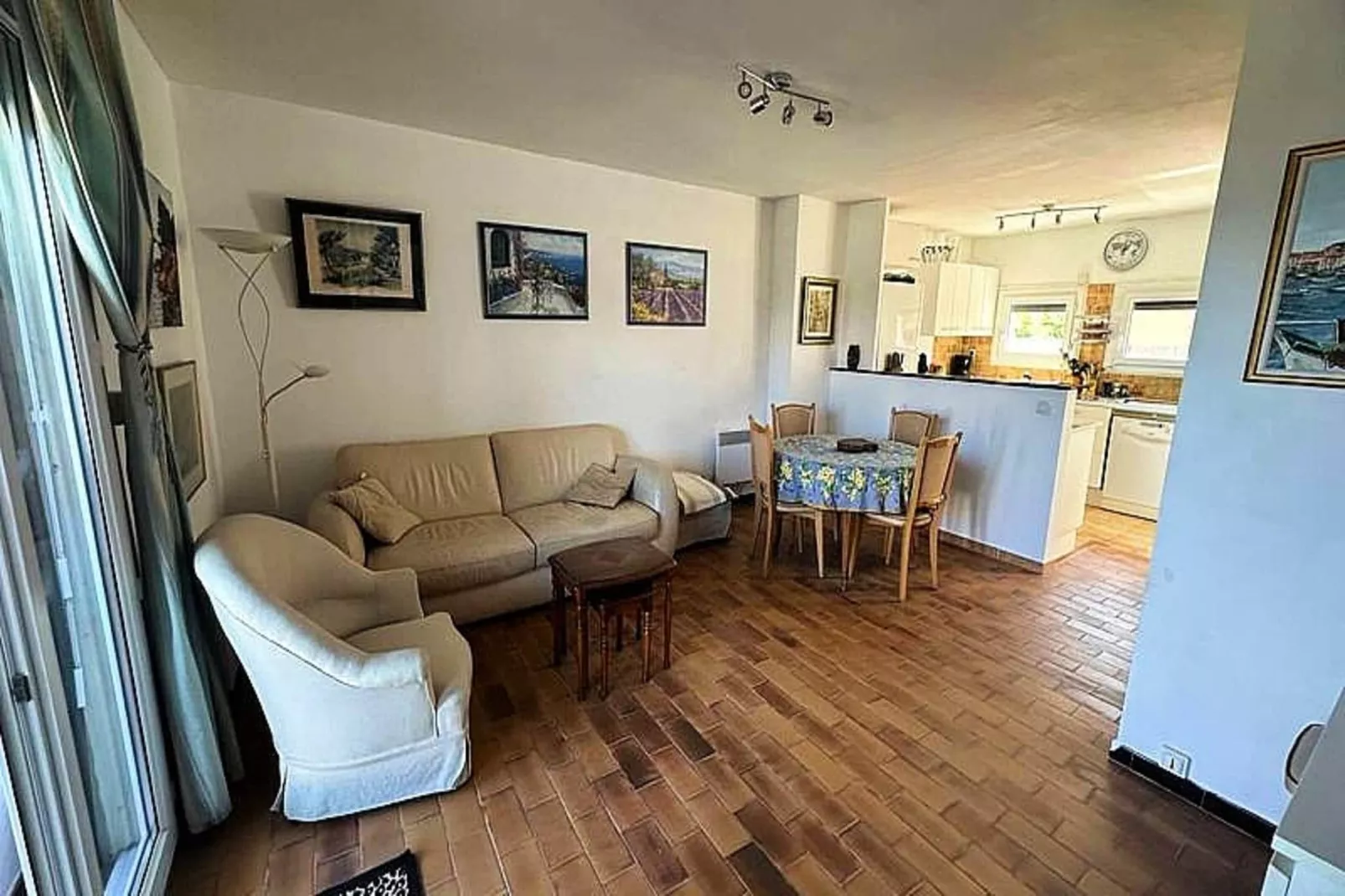 Résidence Voiles-Living room