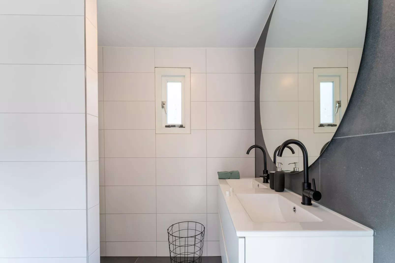 BOSCH-RIJCK 12 SCILLA-Bathroom