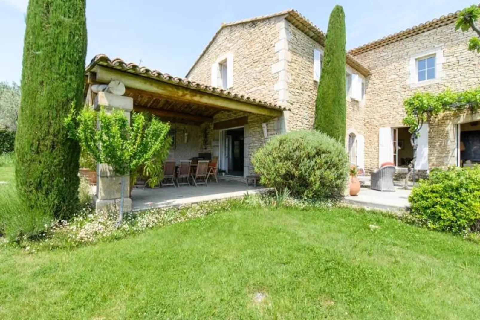 Mas Des Papillons, Gordes-Image-tags.