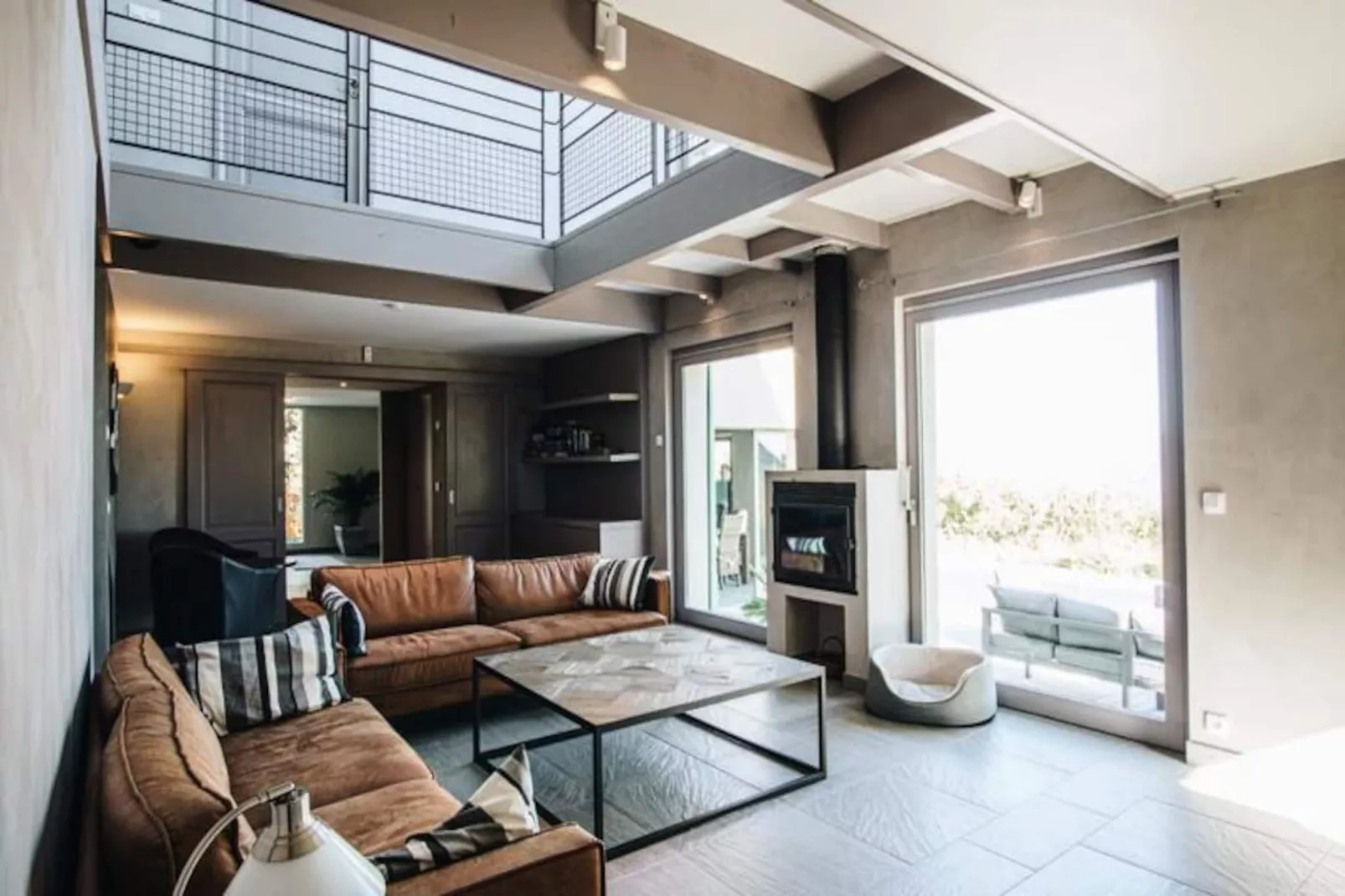 Magnifique Propri&eacute;t&eacute; Avec Vues Panoramiques Et Piscine Priv&eacute;e-Image-tags.