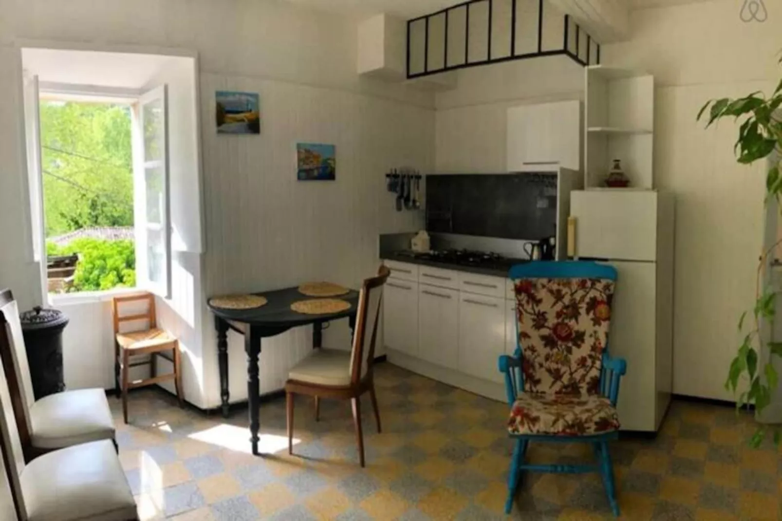 Charmante Maison De Village &agrave; Fontaine-de-vaucluse-Image-tags.