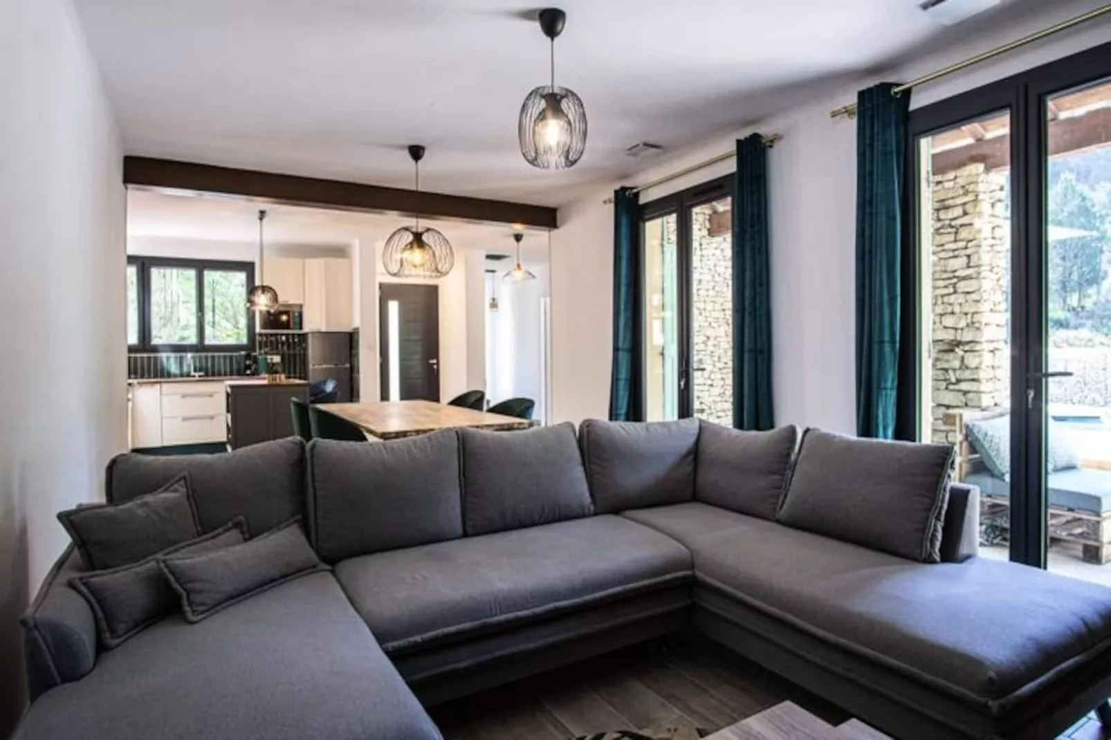 Maison Id&eacute;ale Pour Les Familles Avec Piscine Priv&eacute;e - Fontaine-de-vaucluse-Image-tags.