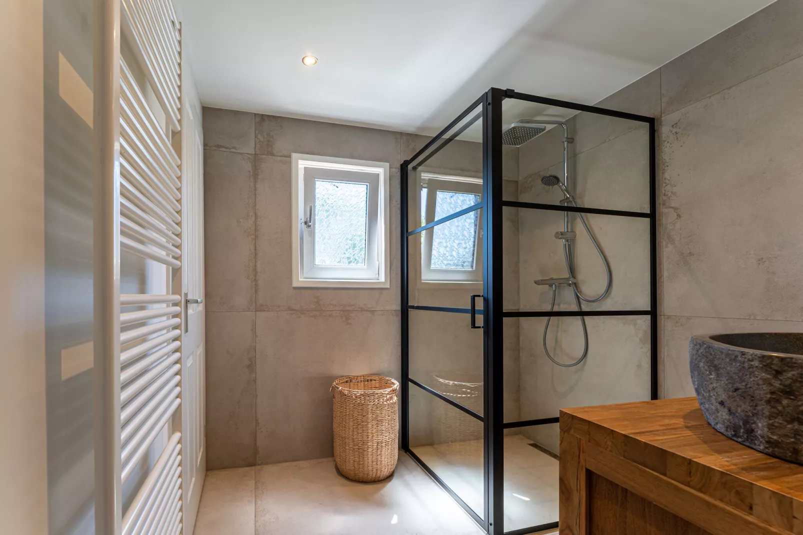 Chalet Kieftveen Voorthuizen 6 pax-Bathroom
